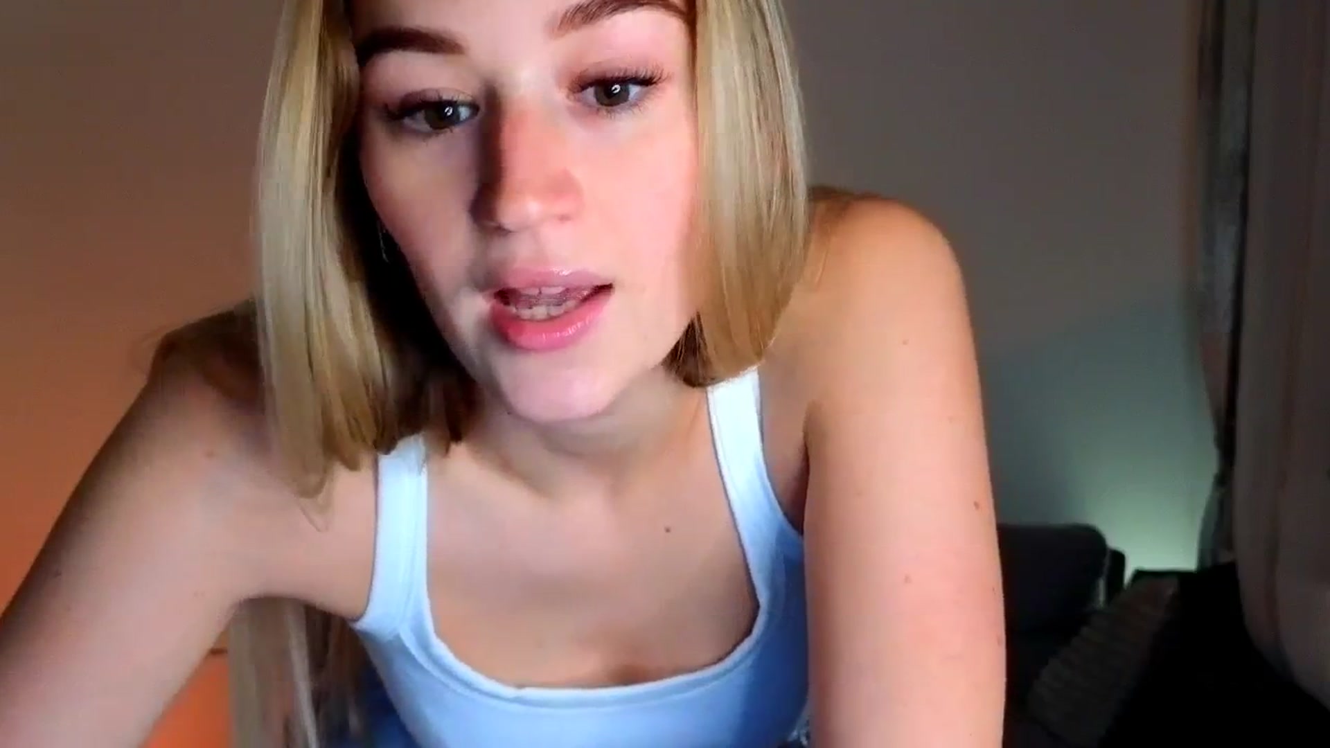 Gallery image thumbnail from CheckmyPeach's myfreecams stream on, 07/05/2025, 14:39 image 13 of 20