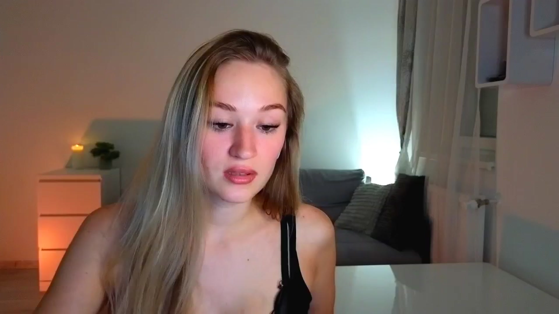 Gallery image thumbnail from CheckmyPeach's myfreecams stream on, 07/26/2025, 15:14 image 16 of 20