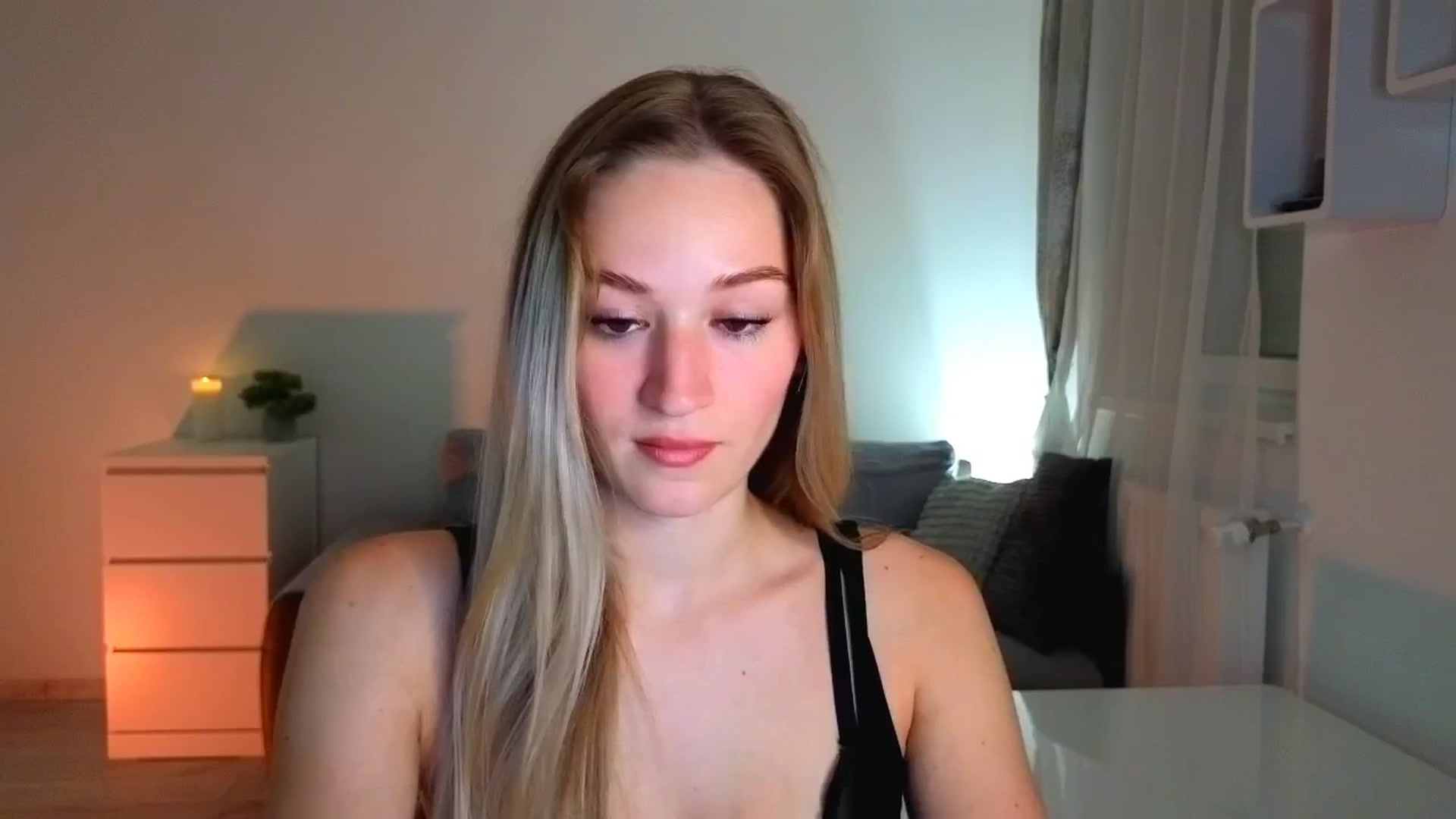 Gallery image thumbnail from CheckmyPeach's myfreecams stream on, 07/26/2025, 15:14 image 13 of 20