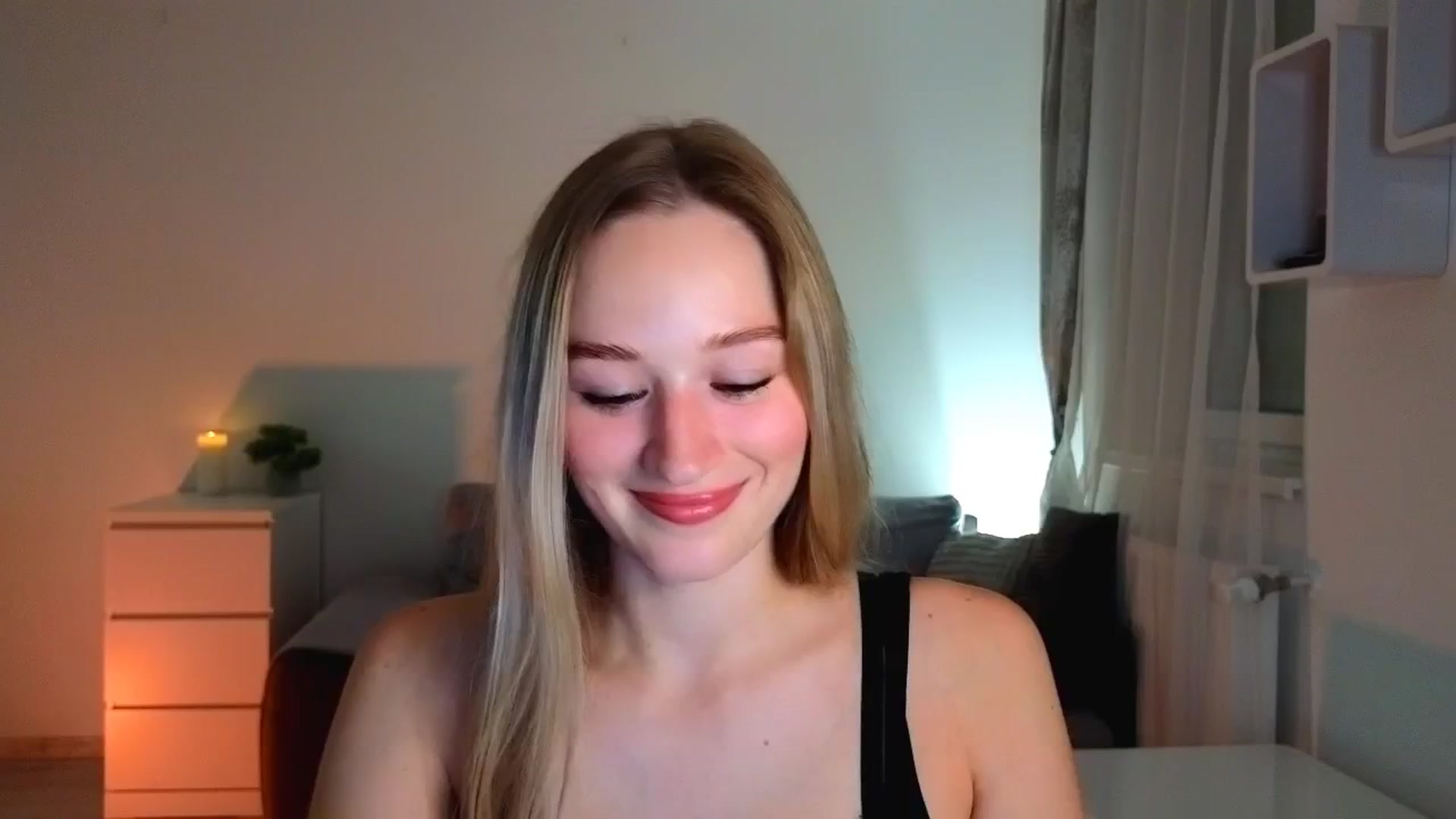 Gallery image thumbnail from CheckmyPeach's myfreecams stream on, 07/26/2025, 15:14 image 4 of 20