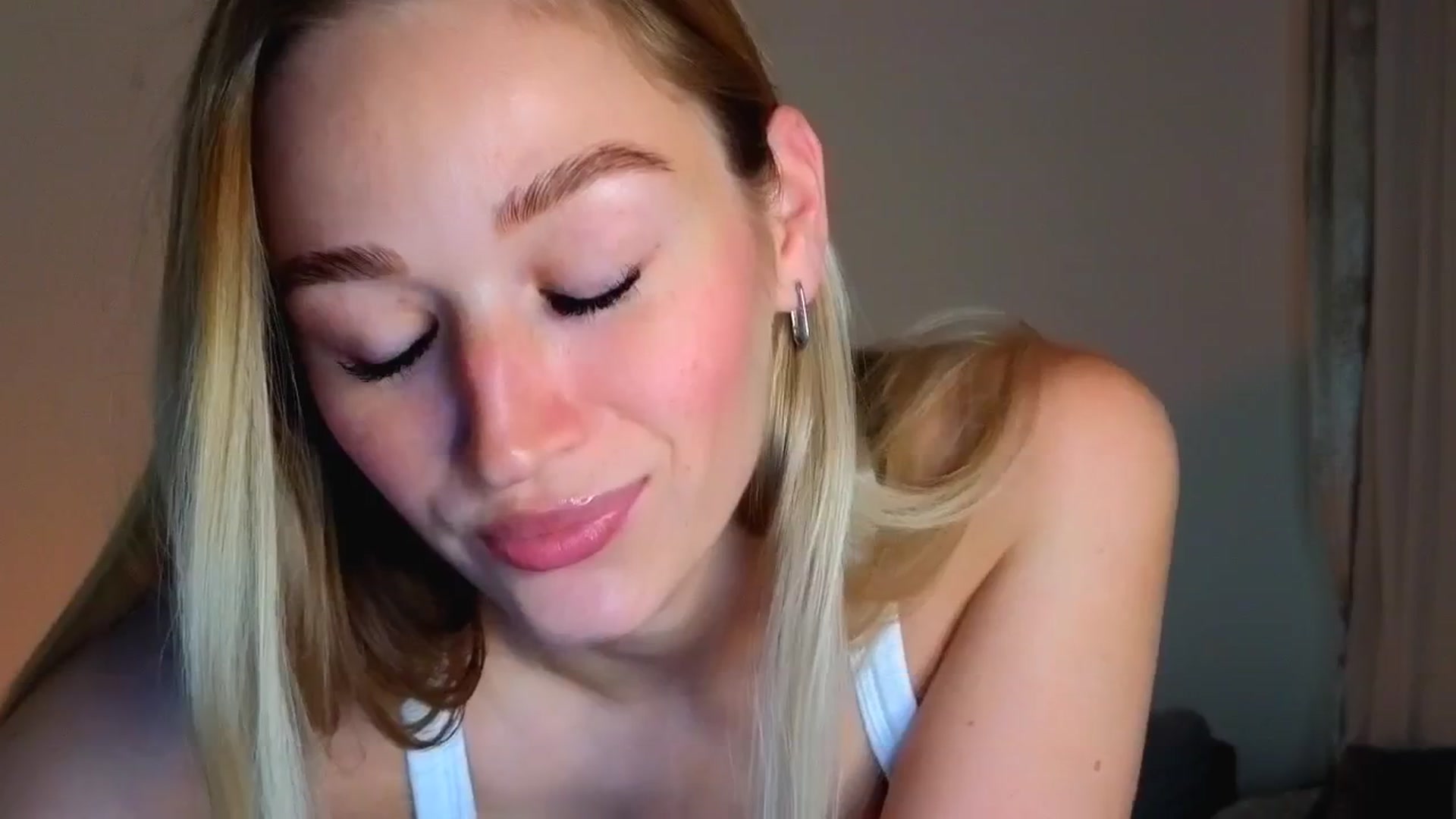 Gallery image thumbnail from CheckmyPeach's myfreecams stream on, 07/27/2025, 14:30 image 20 of 20