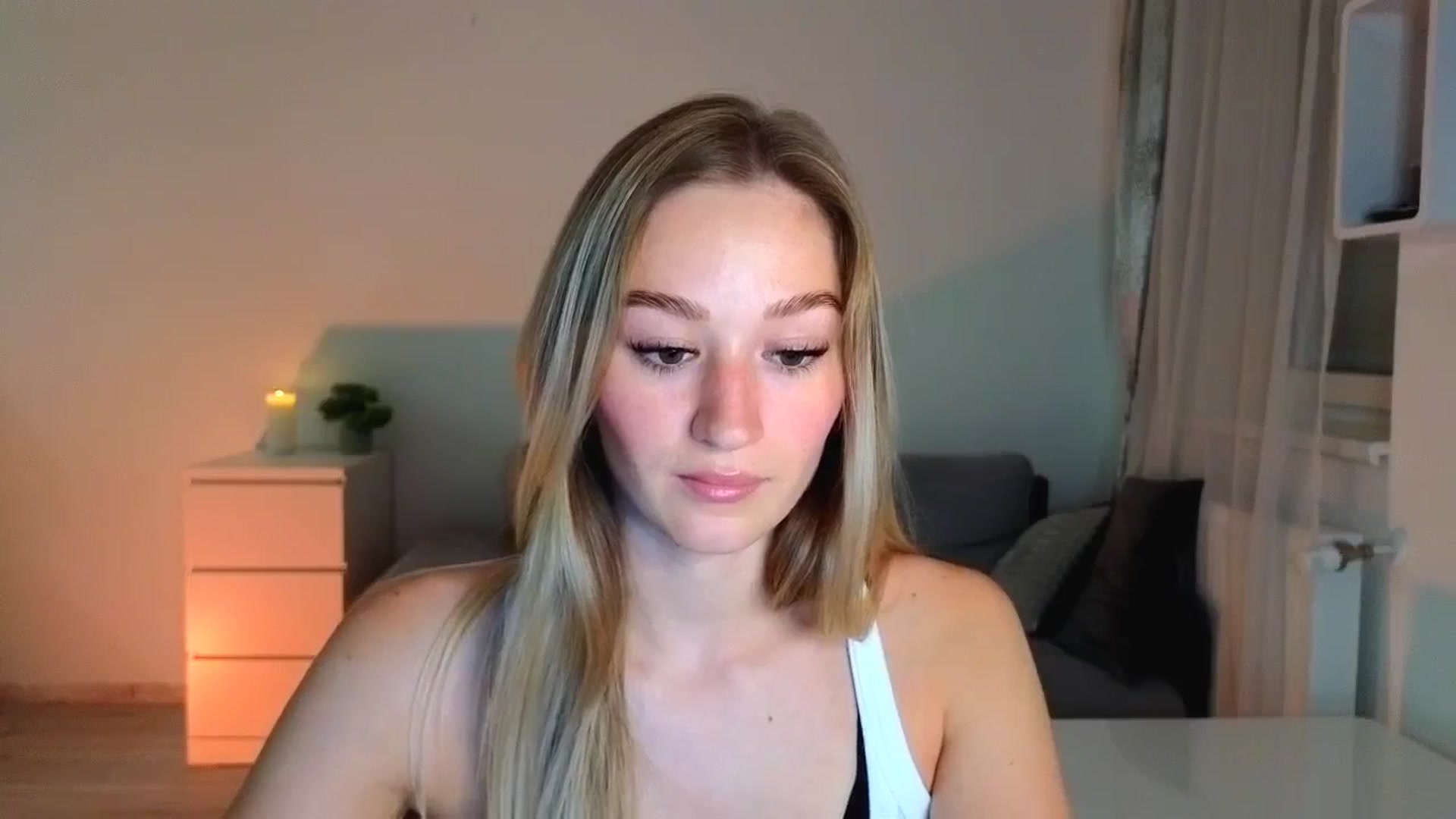 Gallery image thumbnail from CheckmyPeach's myfreecams stream on, 07/27/2025, 15:11 image 2 of 20