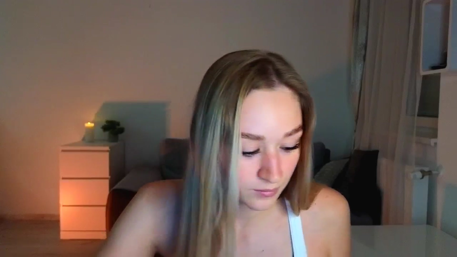 Gallery image thumbnail from CheckmyPeach's myfreecams stream on, 07/27/2025, 15:11 image 7 of 20