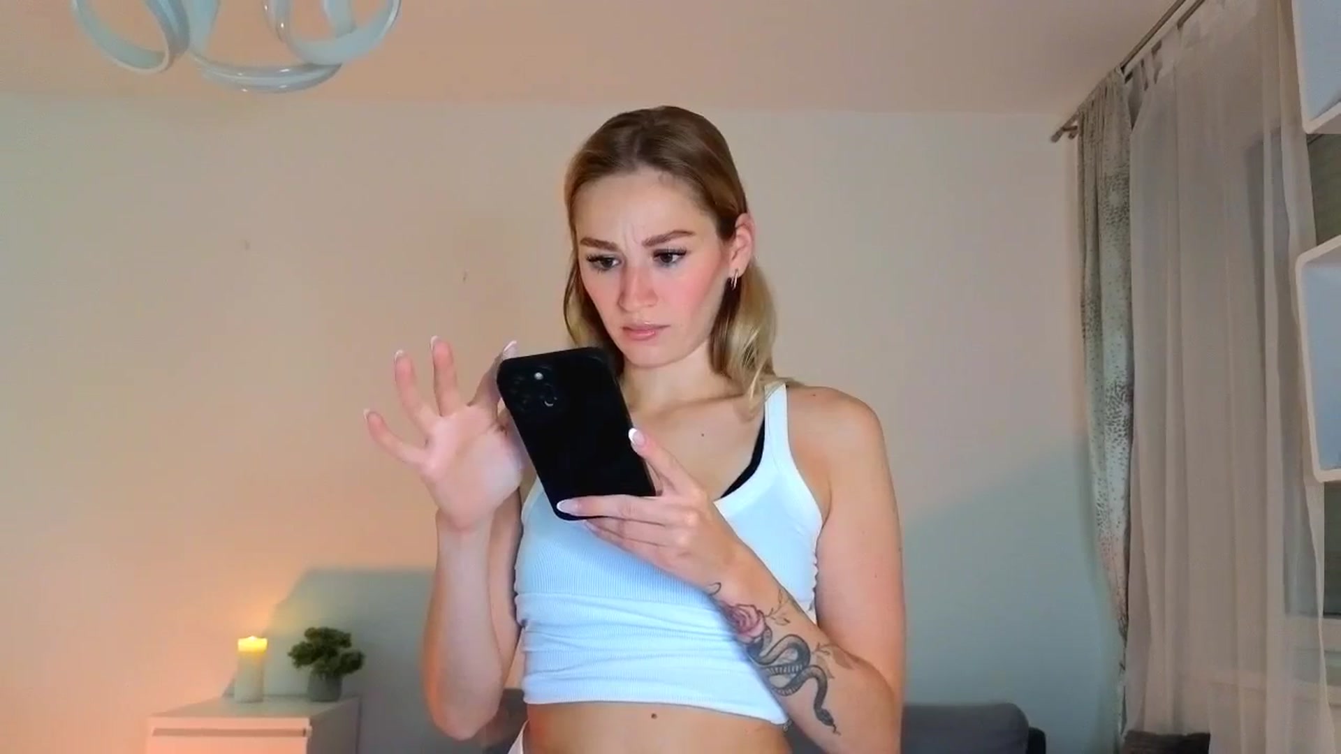 Gallery image thumbnail from CheckmyPeach's myfreecams stream on, 07/27/2025, 15:11 image 17 of 20