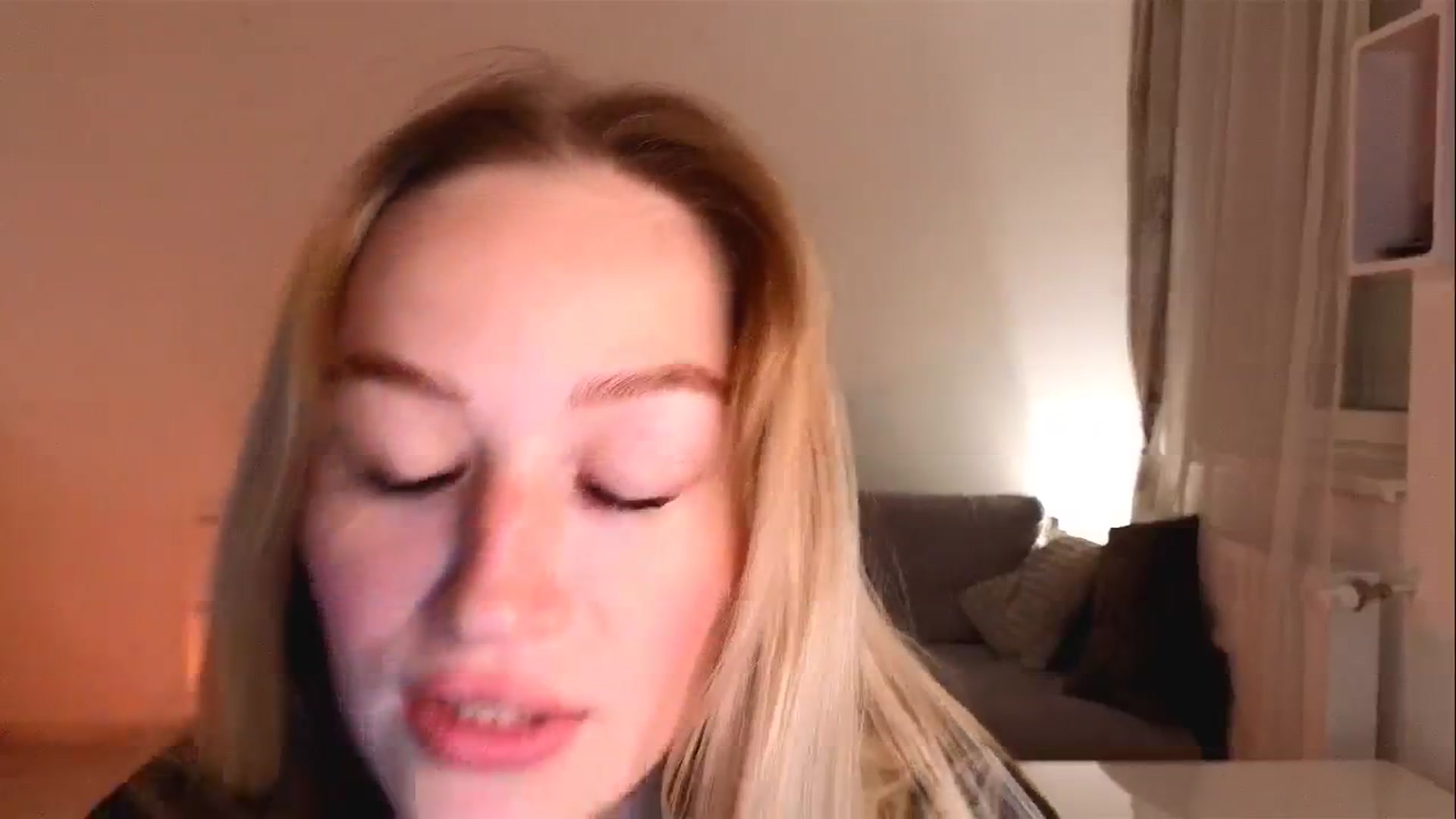 Gallery image thumbnail from CheckmyPeach's myfreecams stream on, 08/02/2025, 17:03 image 9 of 20
