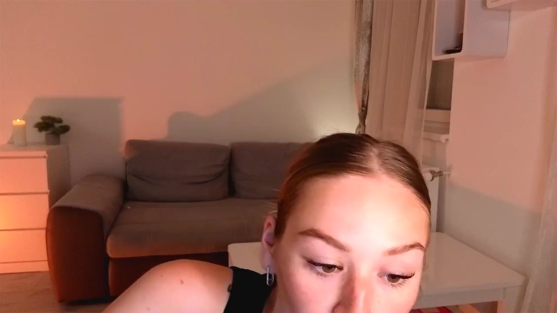 Gallery image thumbnail from CheckmyPeach's myfreecams stream on, 08/17/2025, 16:10 image 19 of 20