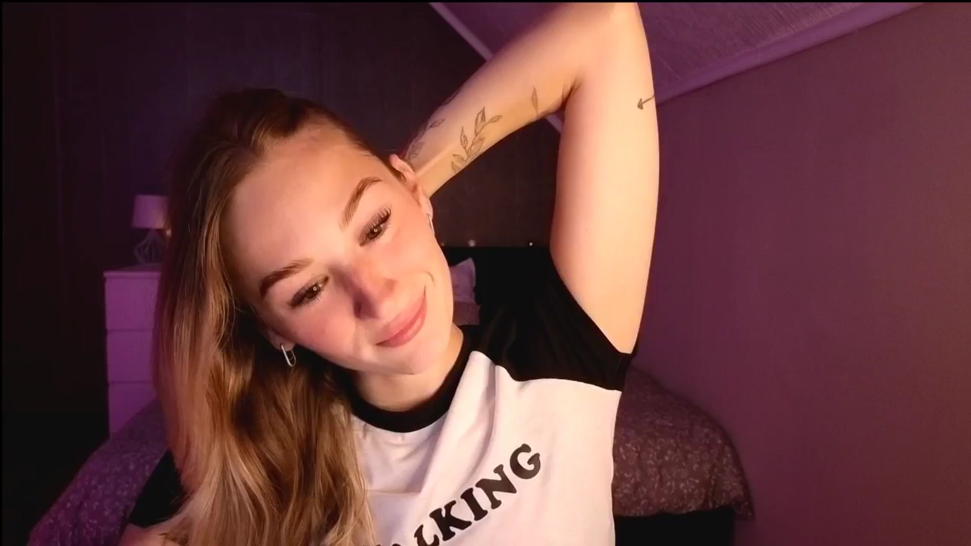 Gallery image thumbnail from CheckmyPeach's myfreecams stream on, 10/11/2025, 14:02 image 6 of 20