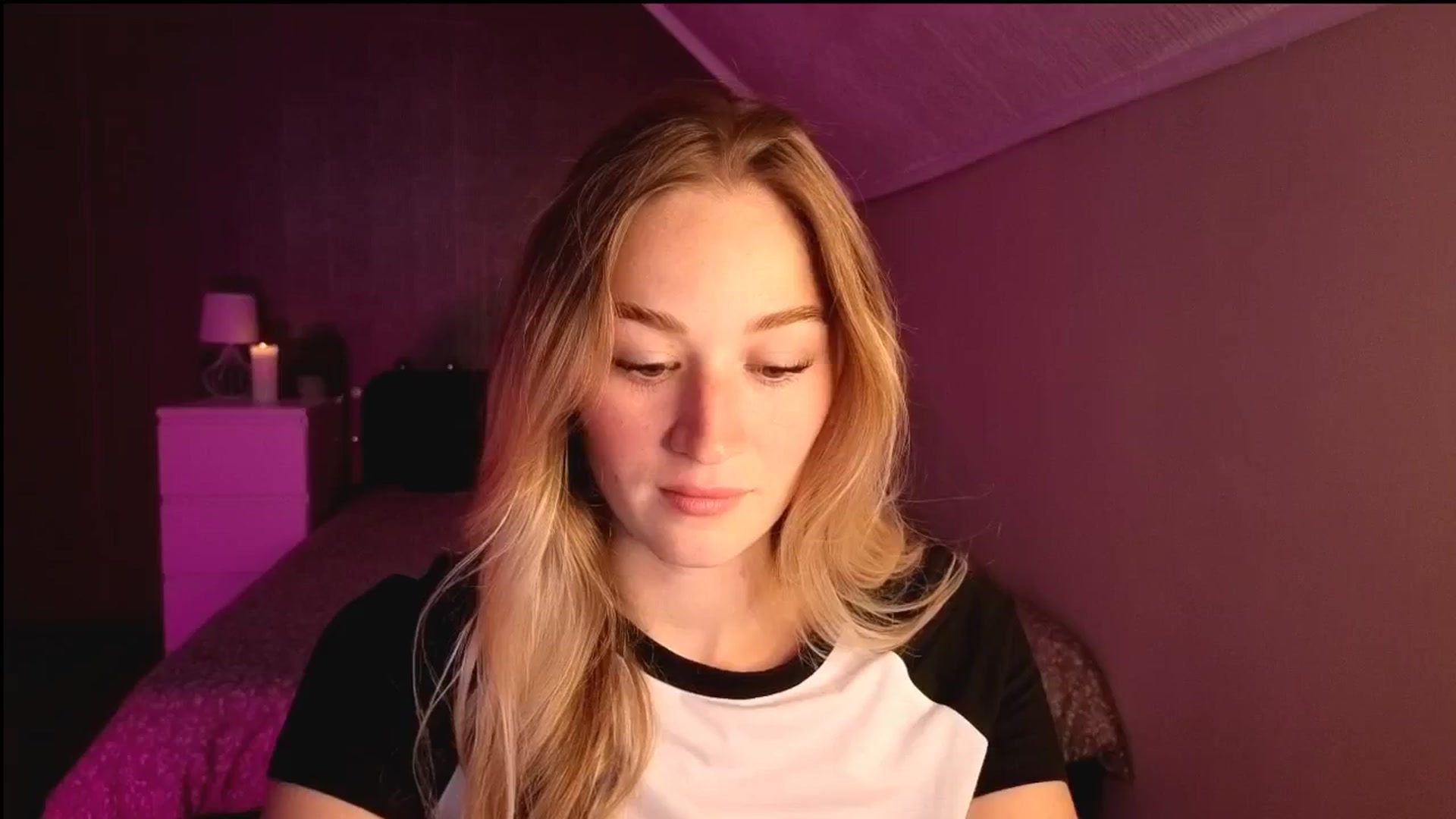 Gallery image thumbnail from CheckmyPeach's myfreecams stream on, 10/11/2025, 15:01 image 18 of 20