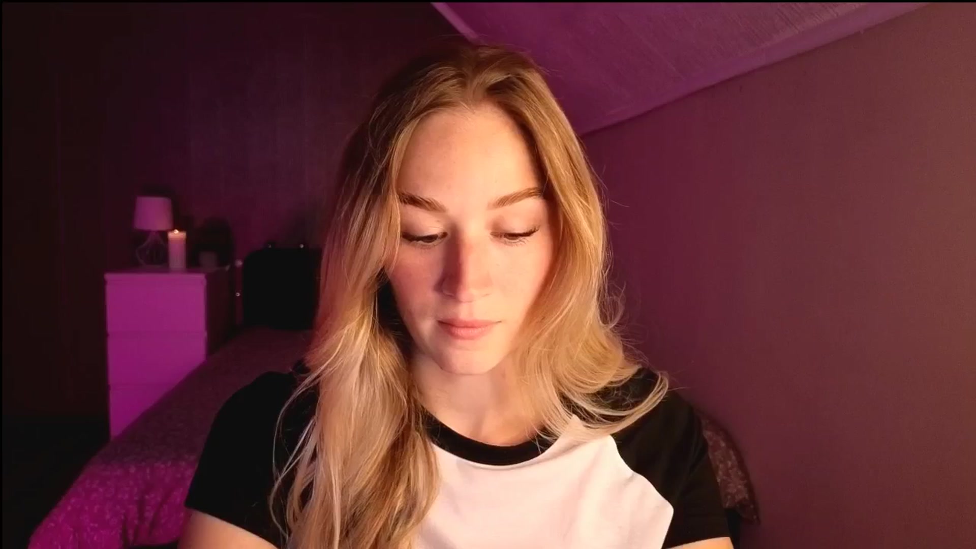 Gallery image thumbnail from CheckmyPeach's myfreecams stream on, 10/11/2025, 15:01 image 19 of 20