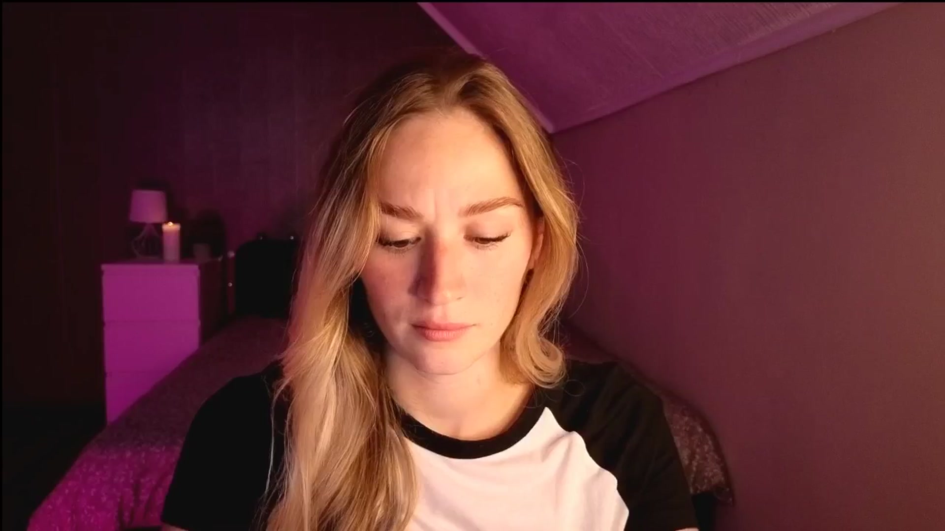 Gallery image thumbnail from CheckmyPeach's myfreecams stream on, 10/11/2025, 15:01 image 17 of 20