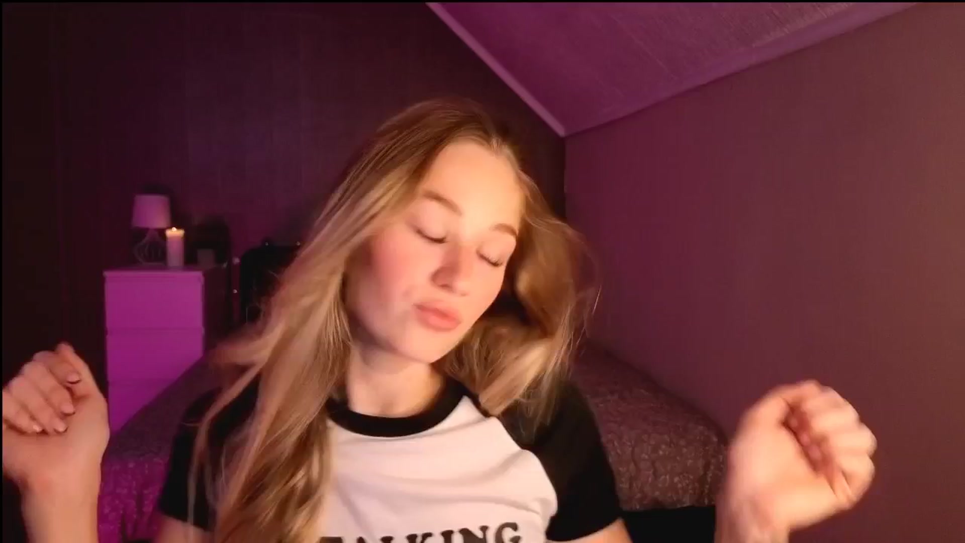 Gallery image thumbnail from CheckmyPeach's myfreecams stream on, 10/11/2025, 15:01 image 8 of 20