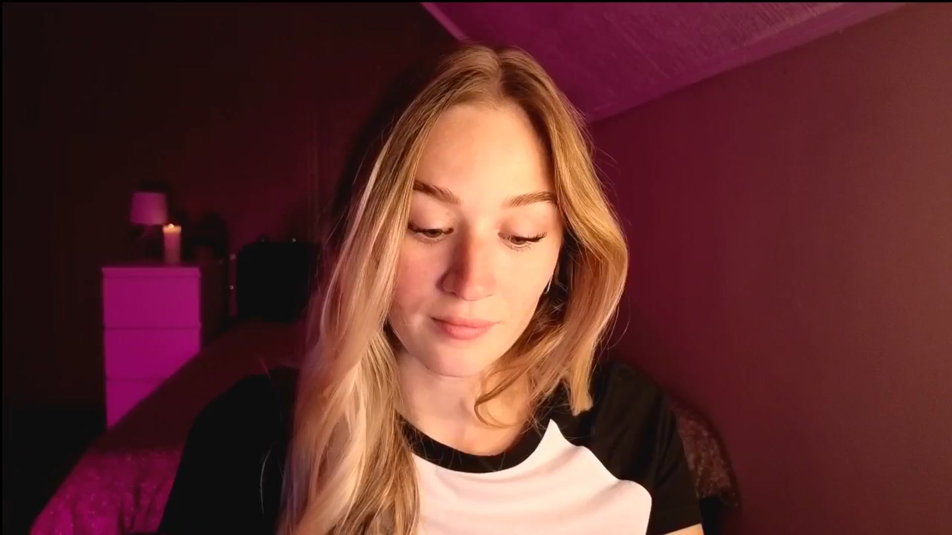 Gallery image thumbnail from CheckmyPeach's myfreecams stream on, 10/11/2025, 16:08 image 16 of 20