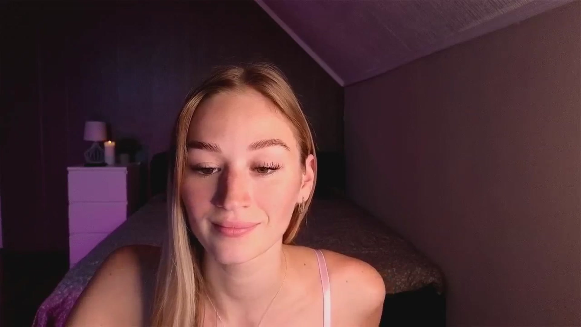 Gallery image thumbnail from CheckmyPeach's myfreecams stream on, 10/25/2025, 15:54 image 14 of 20