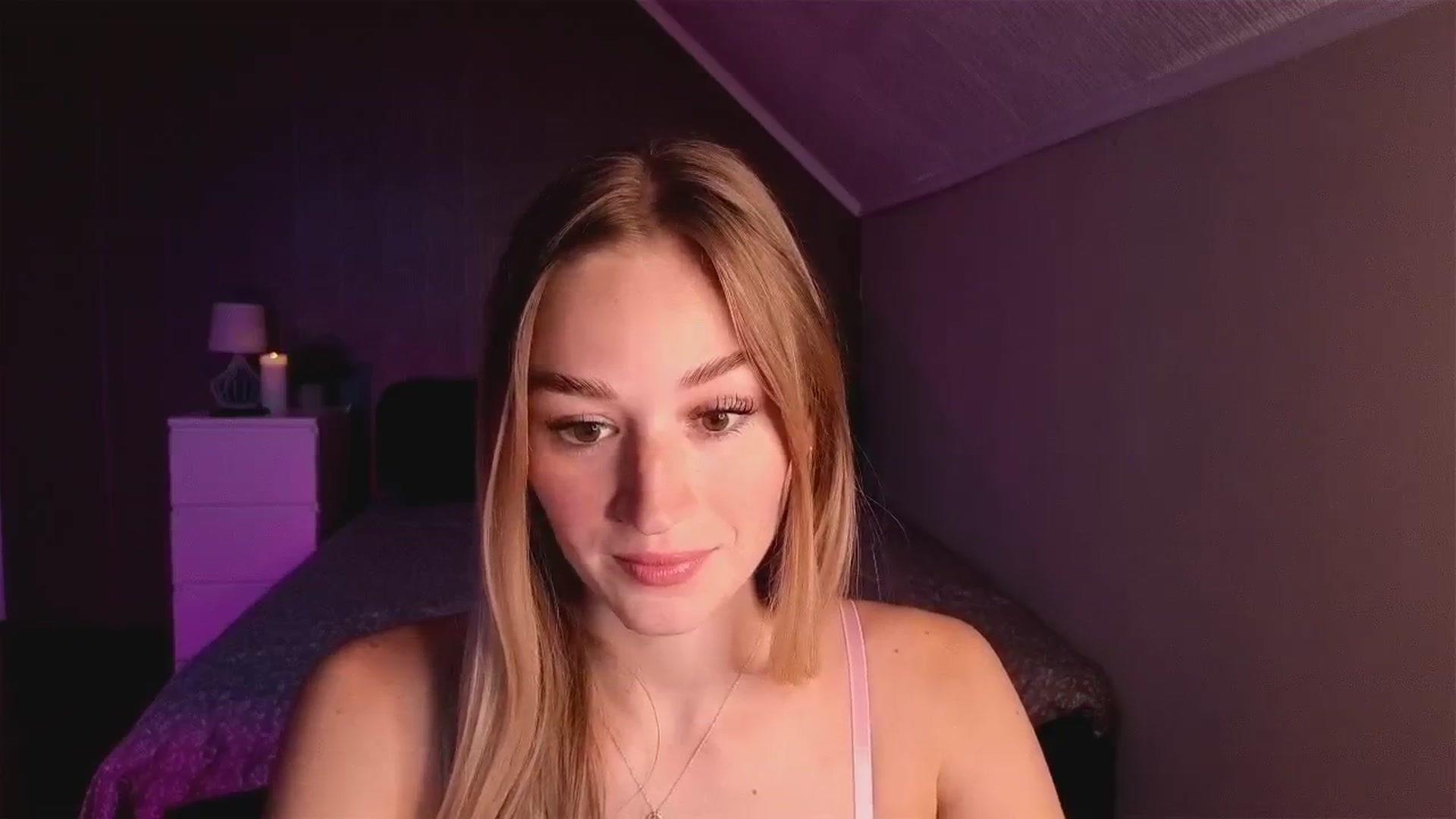 Gallery image thumbnail from CheckmyPeach's myfreecams stream on, 10/25/2025, 15:54 image 18 of 20