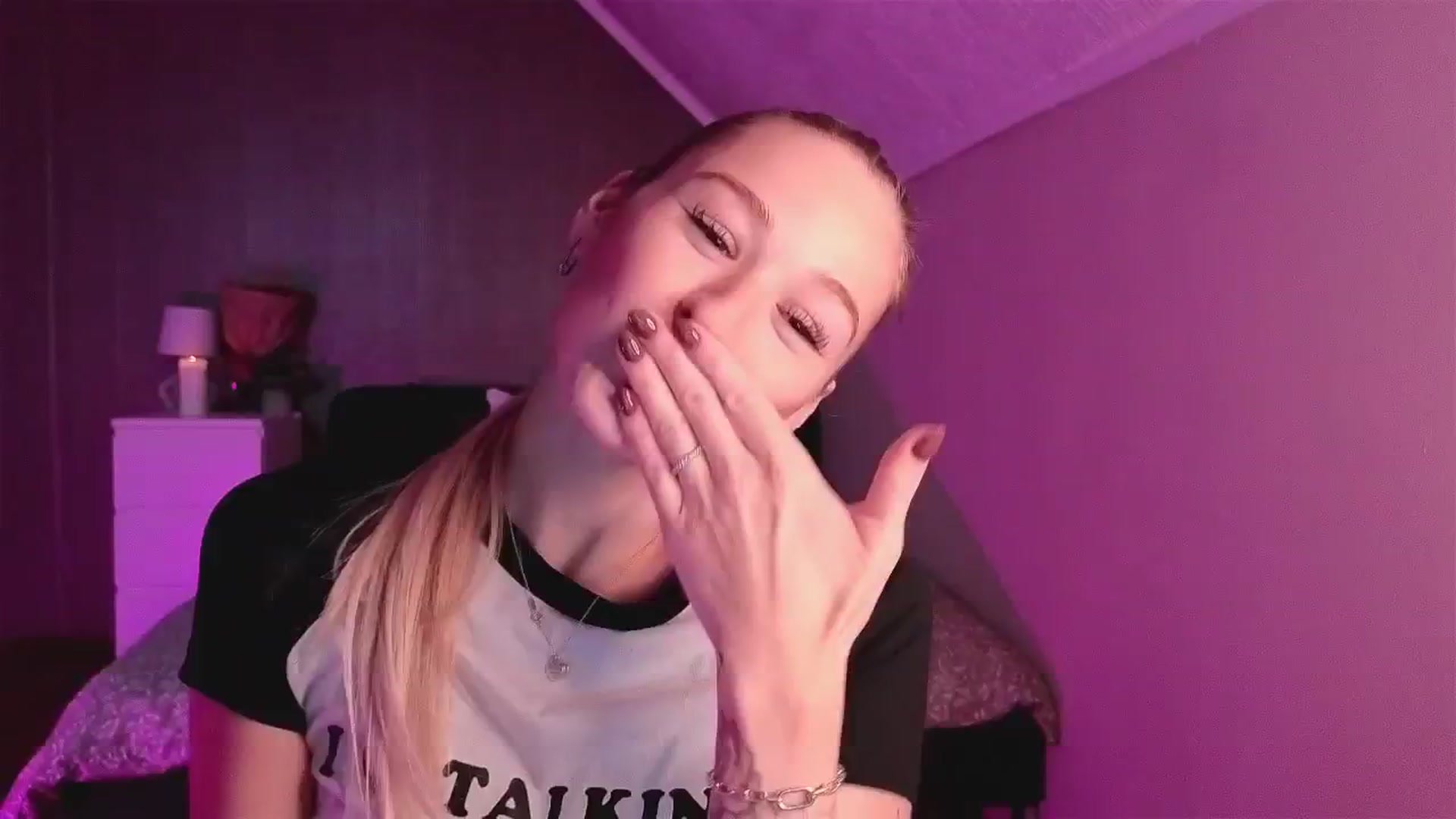 Gallery image thumbnail from CheckmyPeach's myfreecams stream on, 11/08/2025, 14:31 image 12 of 20