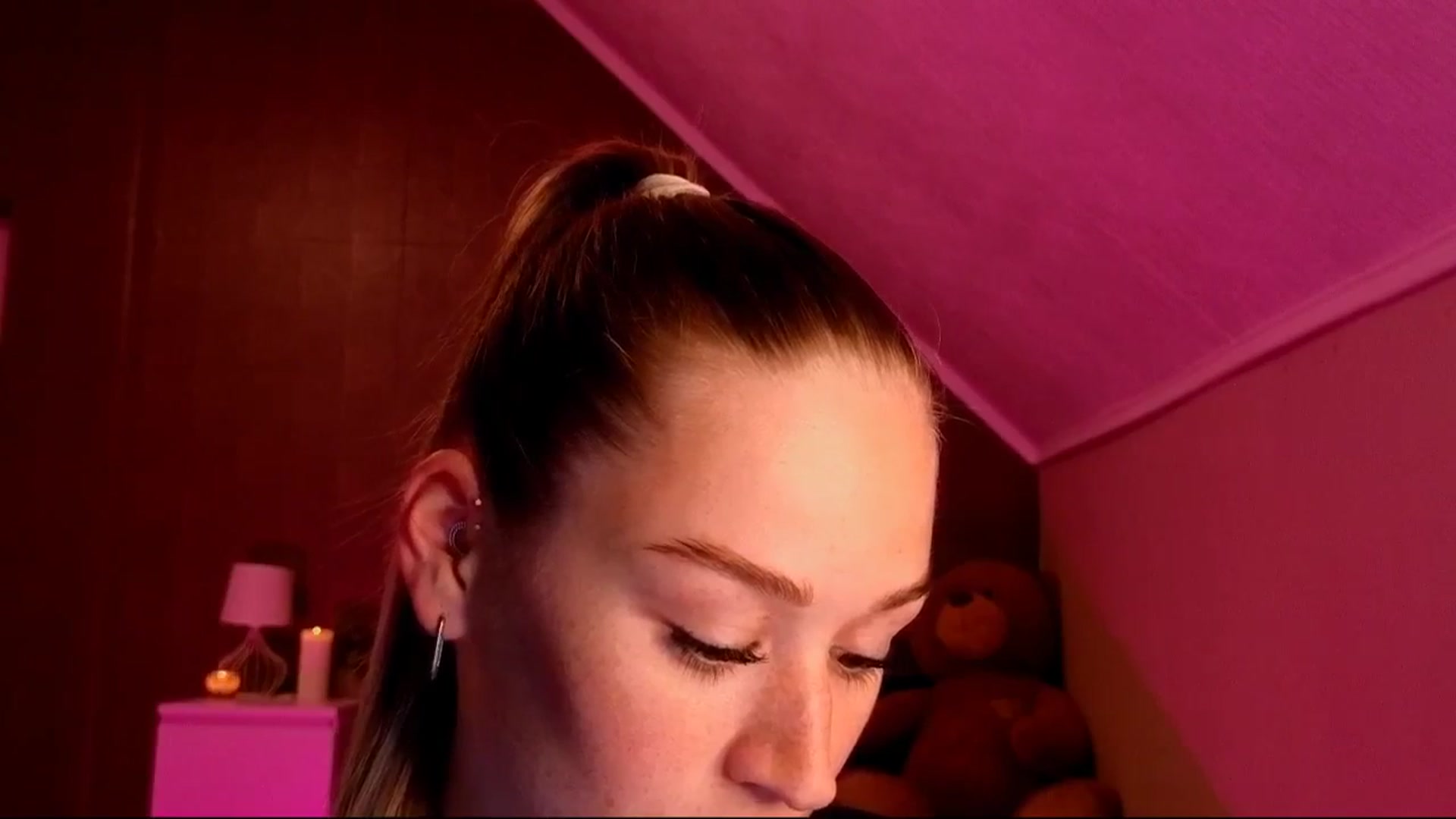 Gallery image thumbnail from CheckmyPeach's myfreecams stream on, 11/22/2025, 17:25 image 4 of 20