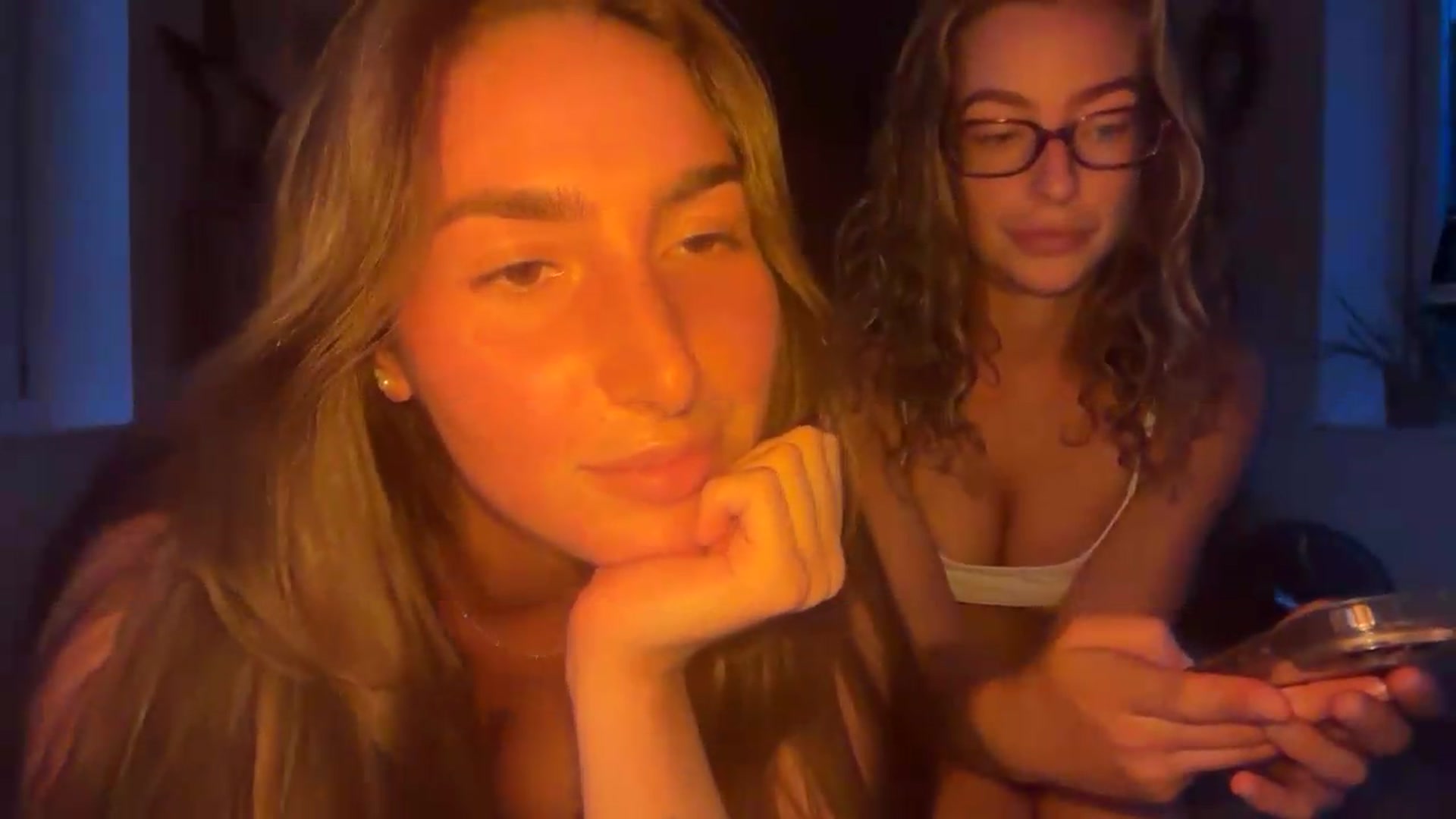 Gallery image thumbnail from CheekyKiki_xox's myfreecams stream on, 08/02/2026, 20:30 image 17 of 20