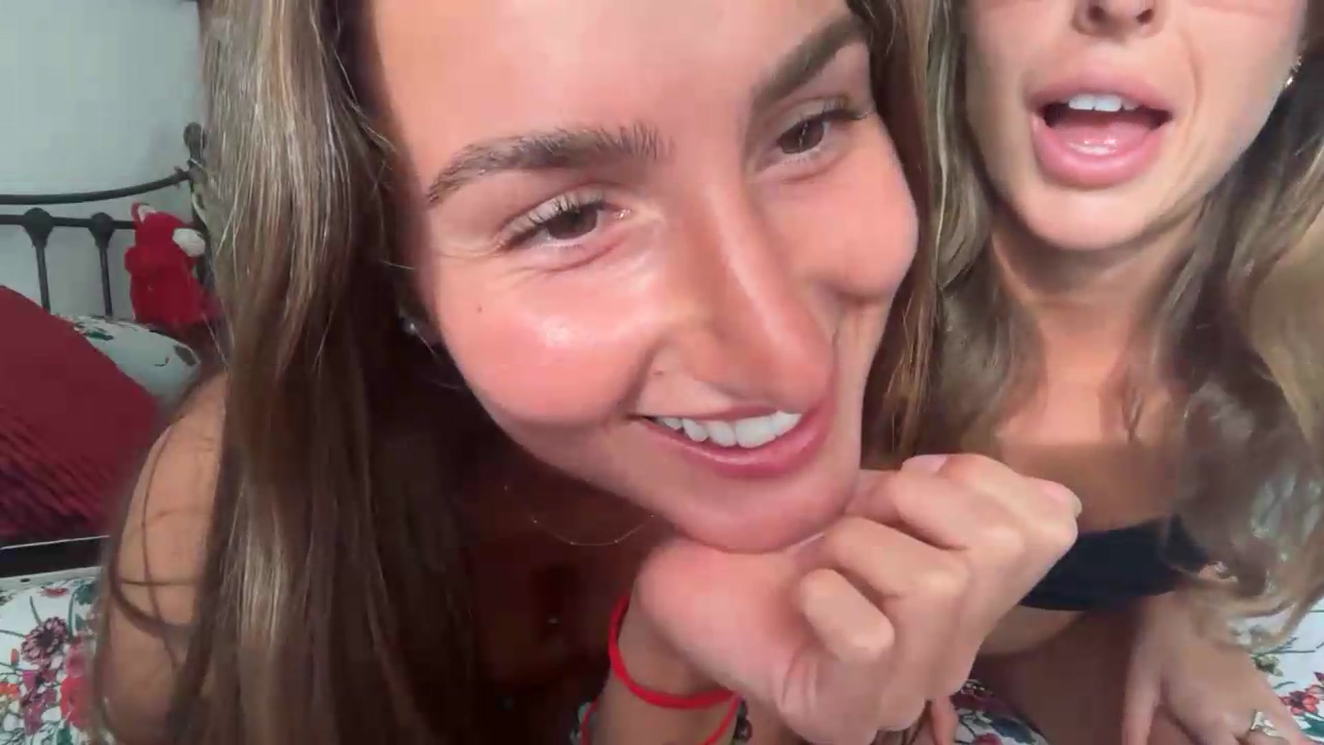 Gallery image thumbnail from CheekyKiki_xox's myfreecams stream on, 08/25/2026, 17:51 image 4 of 20