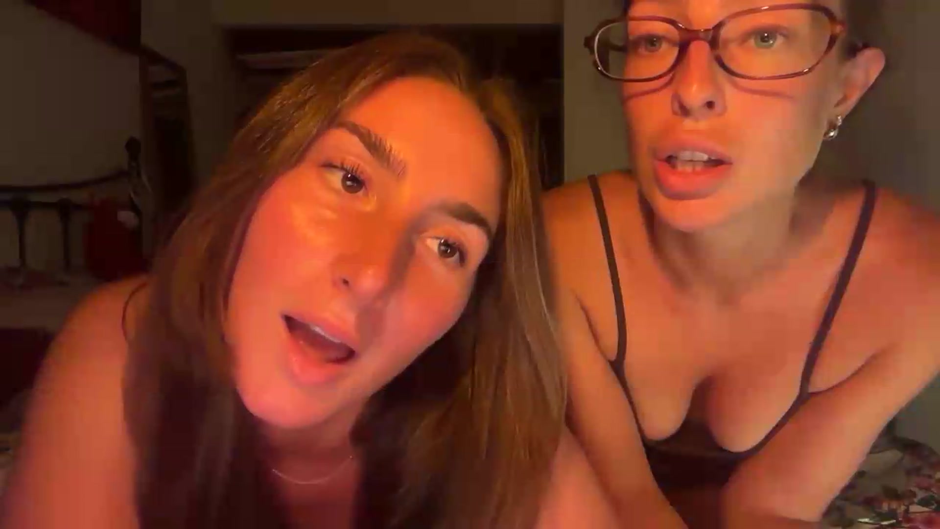 Gallery image thumbnail from CheekyKiki_xox's myfreecams stream on, 08/26/2026, 20:03 image 17 of 20