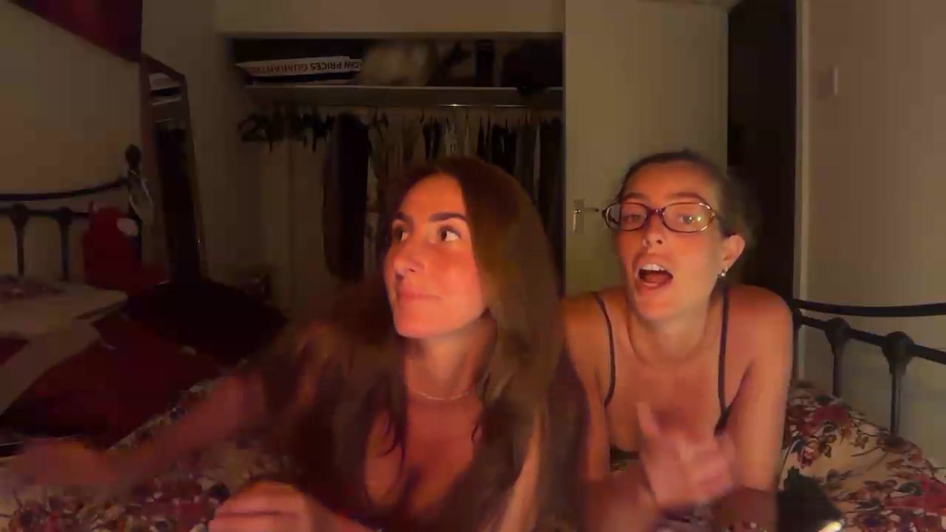Gallery image thumbnail from CheekyKiki_xox's myfreecams stream on, 08/26/2026, 20:03 image 7 of 20