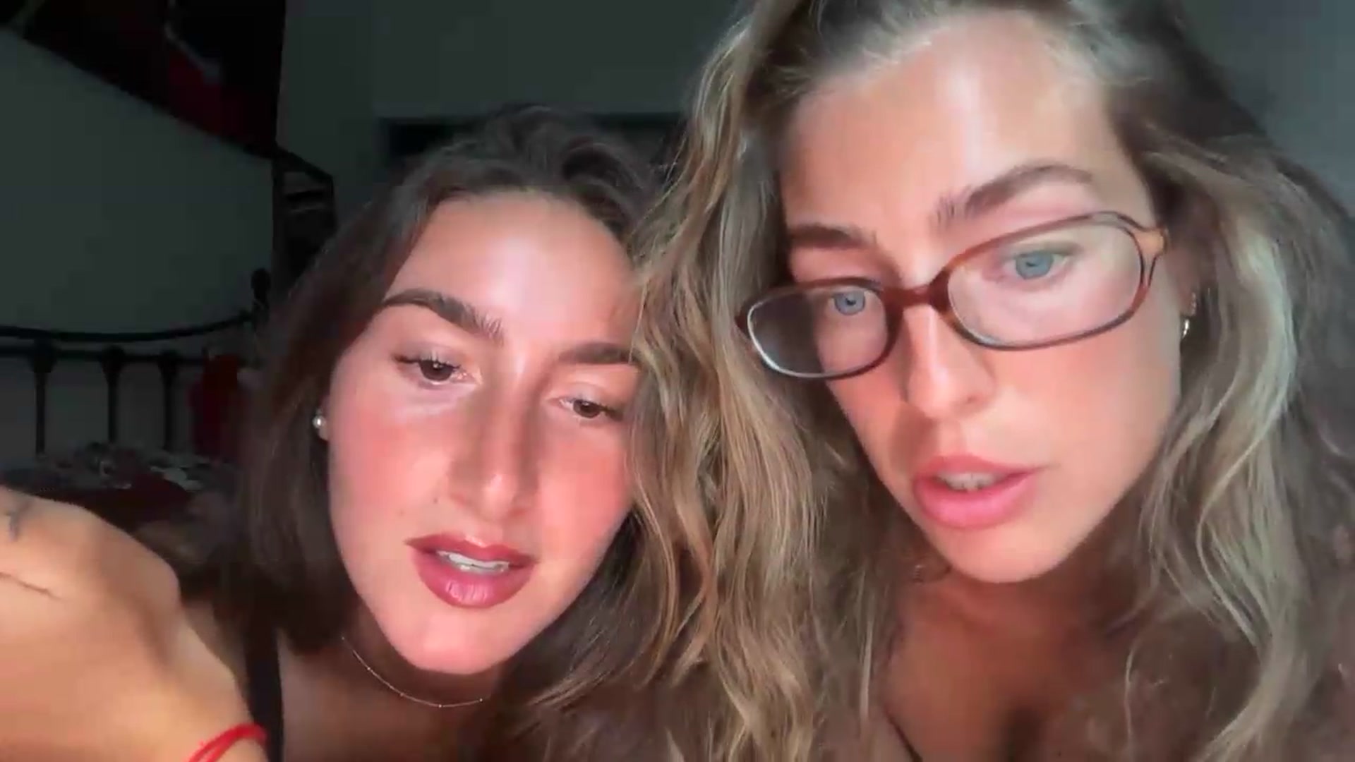 Gallery image thumbnail from CheekyKiki_xox's myfreecams stream on, 08/27/2026, 18:06 image 13 of 20