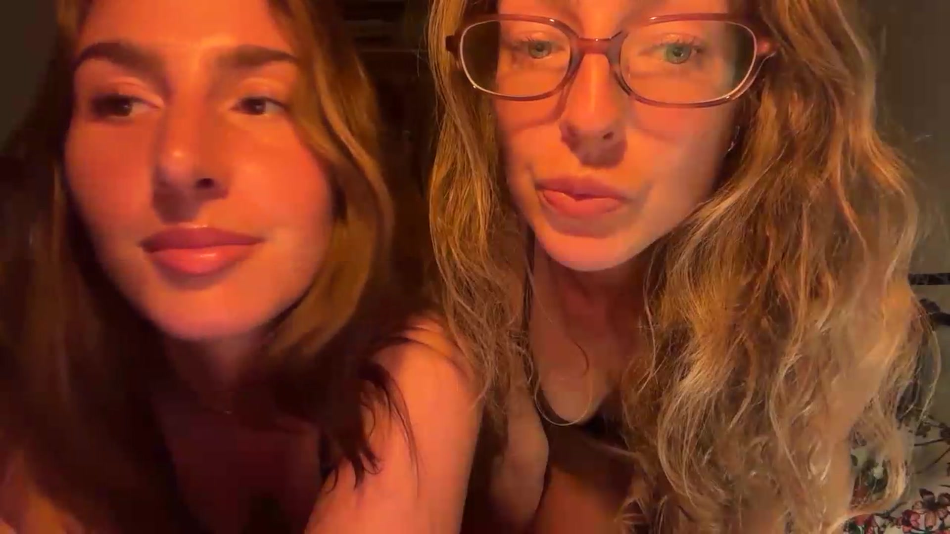 Gallery image thumbnail from CheekyKiki_xox's myfreecams stream on, 08/27/2026, 20:24 image 19 of 20