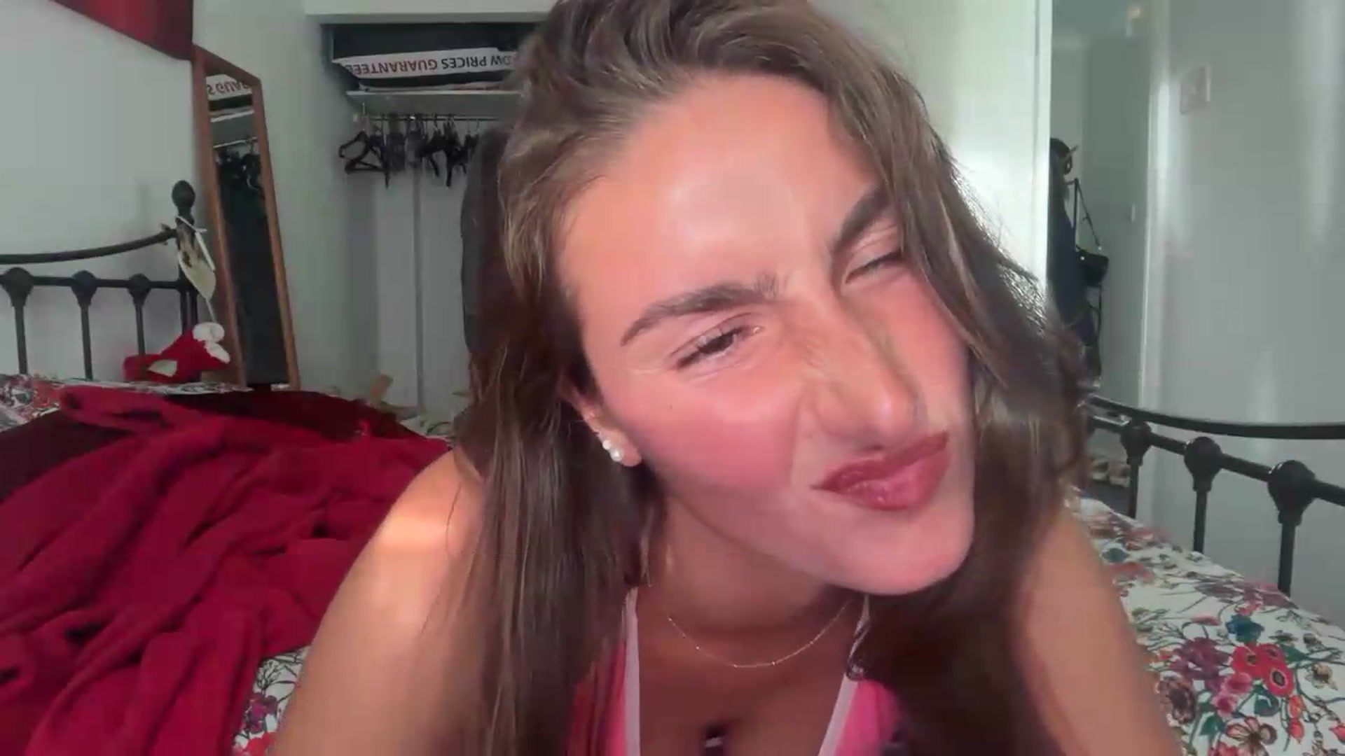 Gallery image thumbnail from CheekyKiki_xox's myfreecams stream on, 08/30/2026, 17:55 image 15 of 20