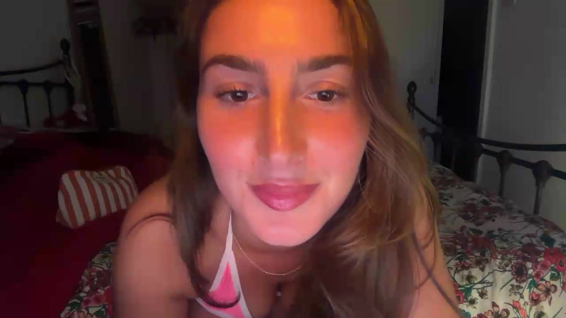 Gallery image thumbnail from CheekyKiki_xox's myfreecams stream on, 08/30/2026, 19:08 image 18 of 20