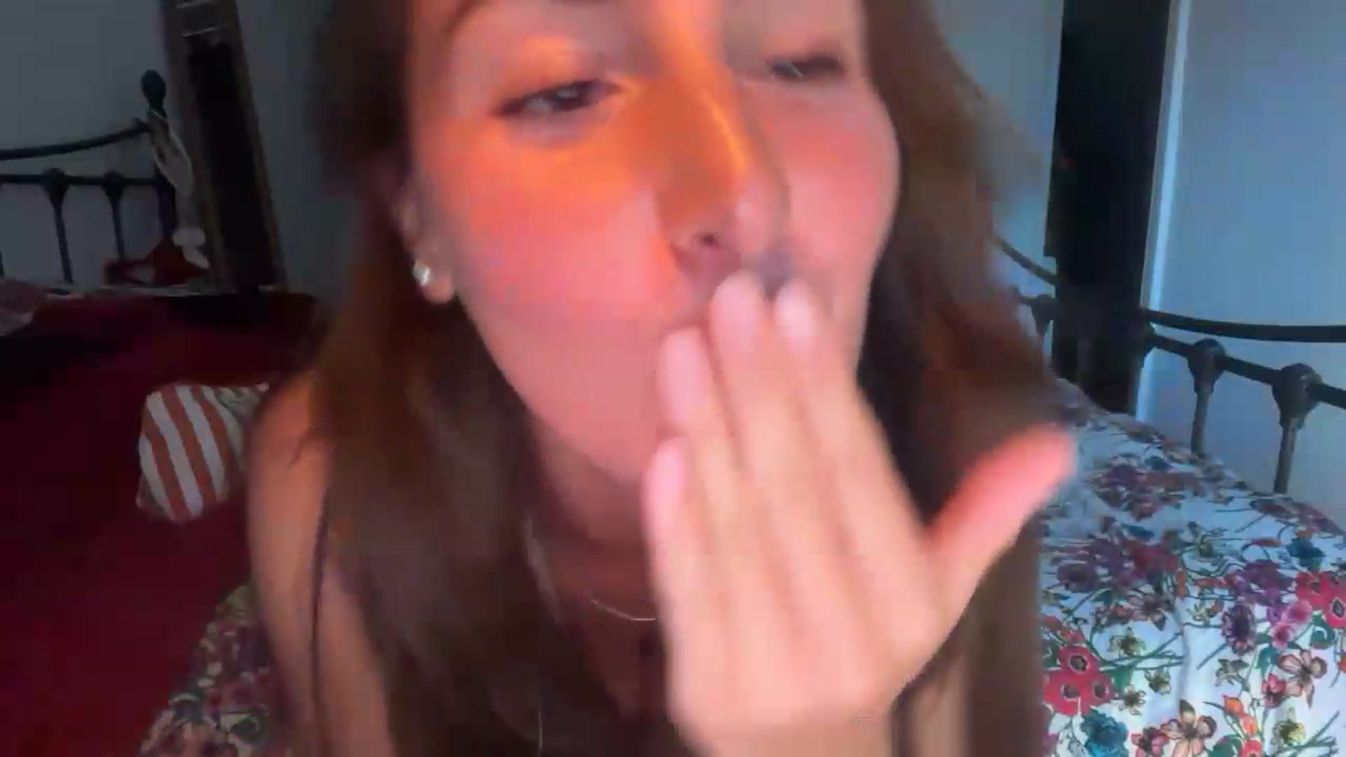 Gallery image thumbnail from CheekyKiki_xox's myfreecams stream on, 08/30/2026, 19:08 image 5 of 20