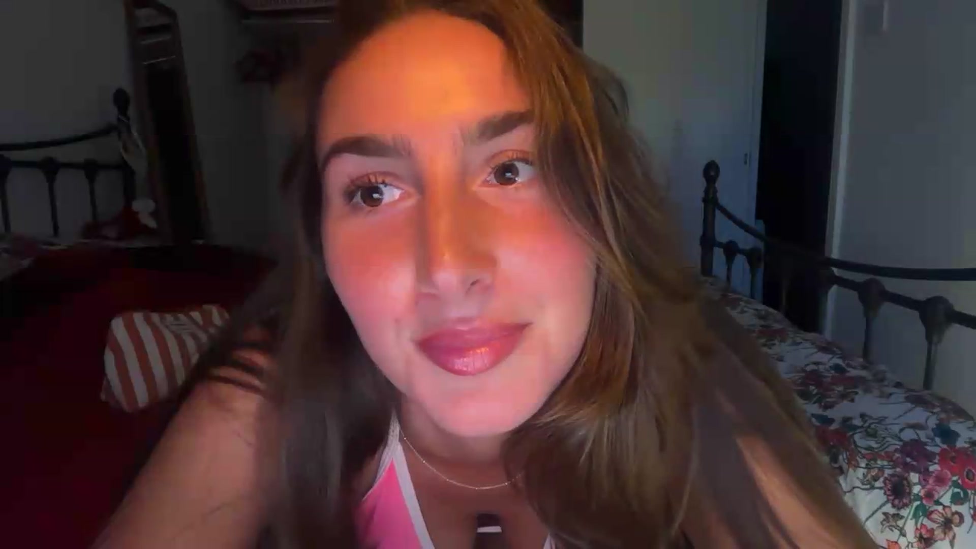 Gallery image thumbnail from CheekyKiki_xox's myfreecams stream on, 08/30/2026, 19:08 image 13 of 20