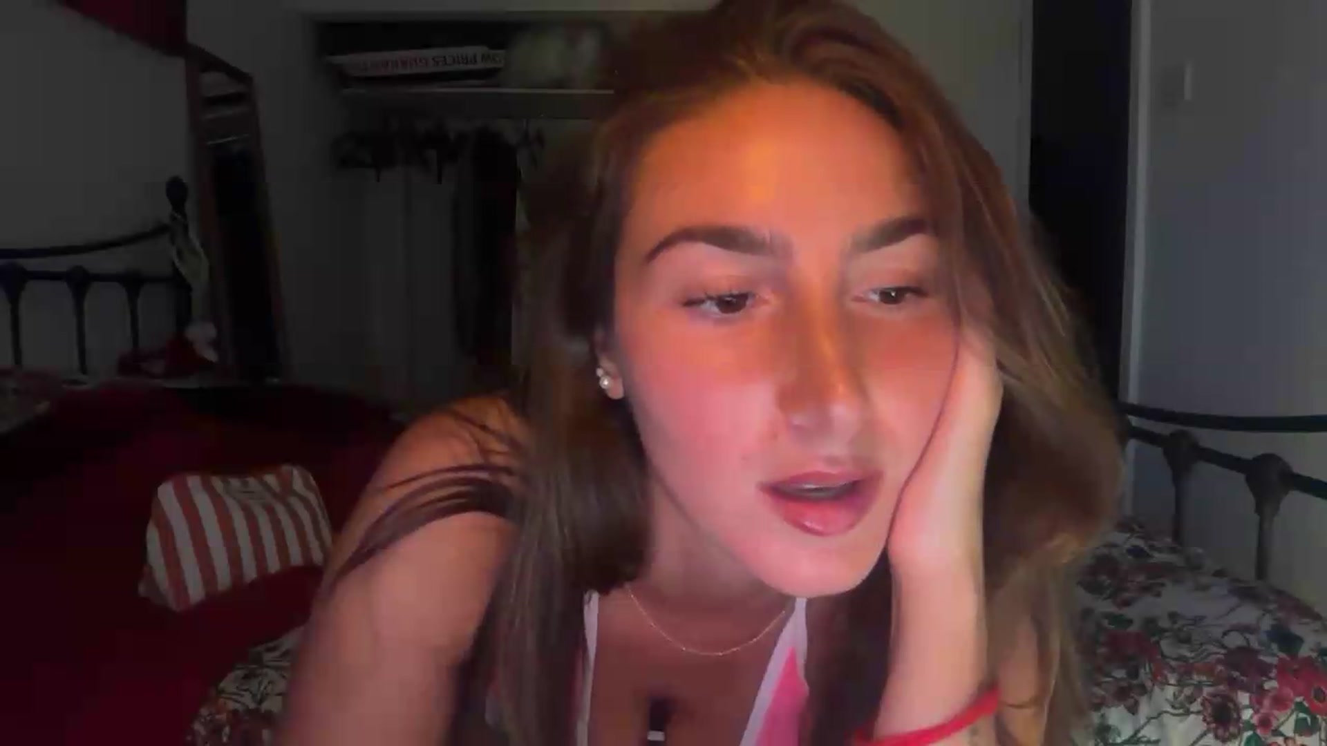Gallery image thumbnail from CheekyKiki_xox's myfreecams stream on, 08/30/2026, 19:08 image 16 of 20