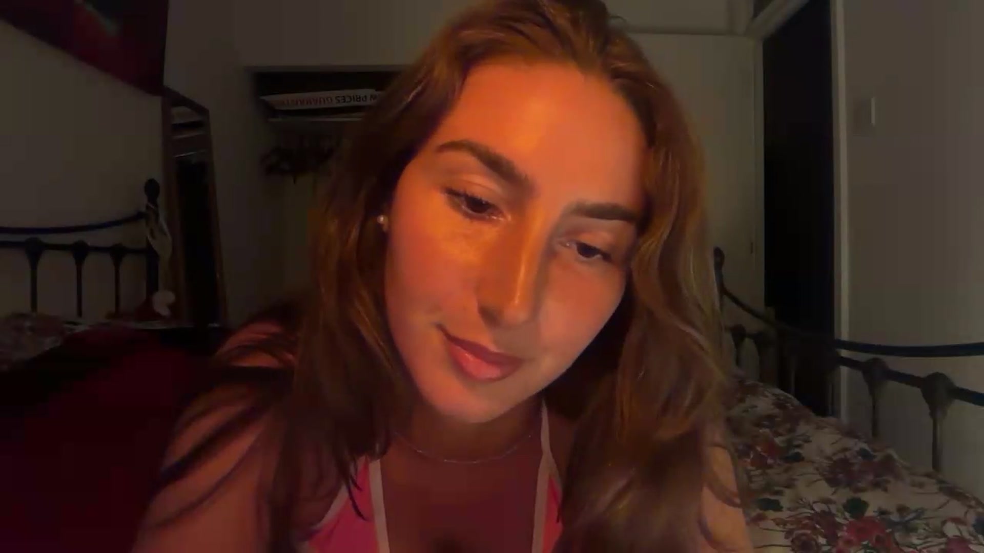 Gallery image thumbnail from CheekyKiki_xox's myfreecams stream on, 08/30/2026, 22:30 image 11 of 20