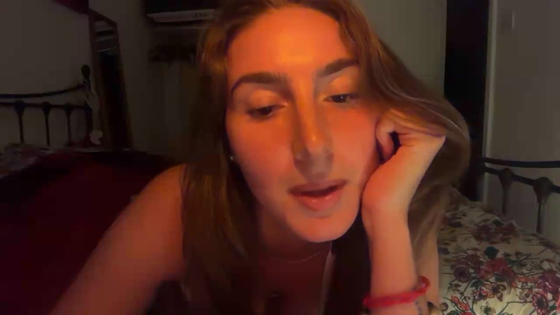 Gallery image thumbnail from CheekyKiki_xox's myfreecams stream on, 08/30/2026, 22:30 image 19 of 20