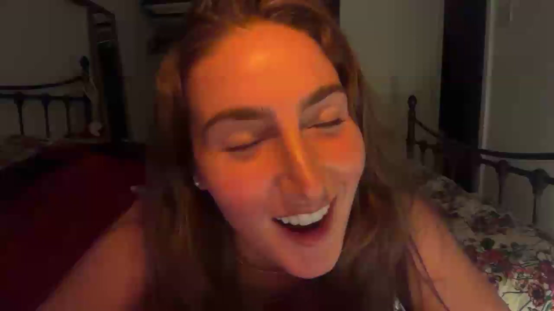 Gallery image thumbnail from CheekyKiki_xox's myfreecams stream on, 08/30/2026, 22:30 image 5 of 20