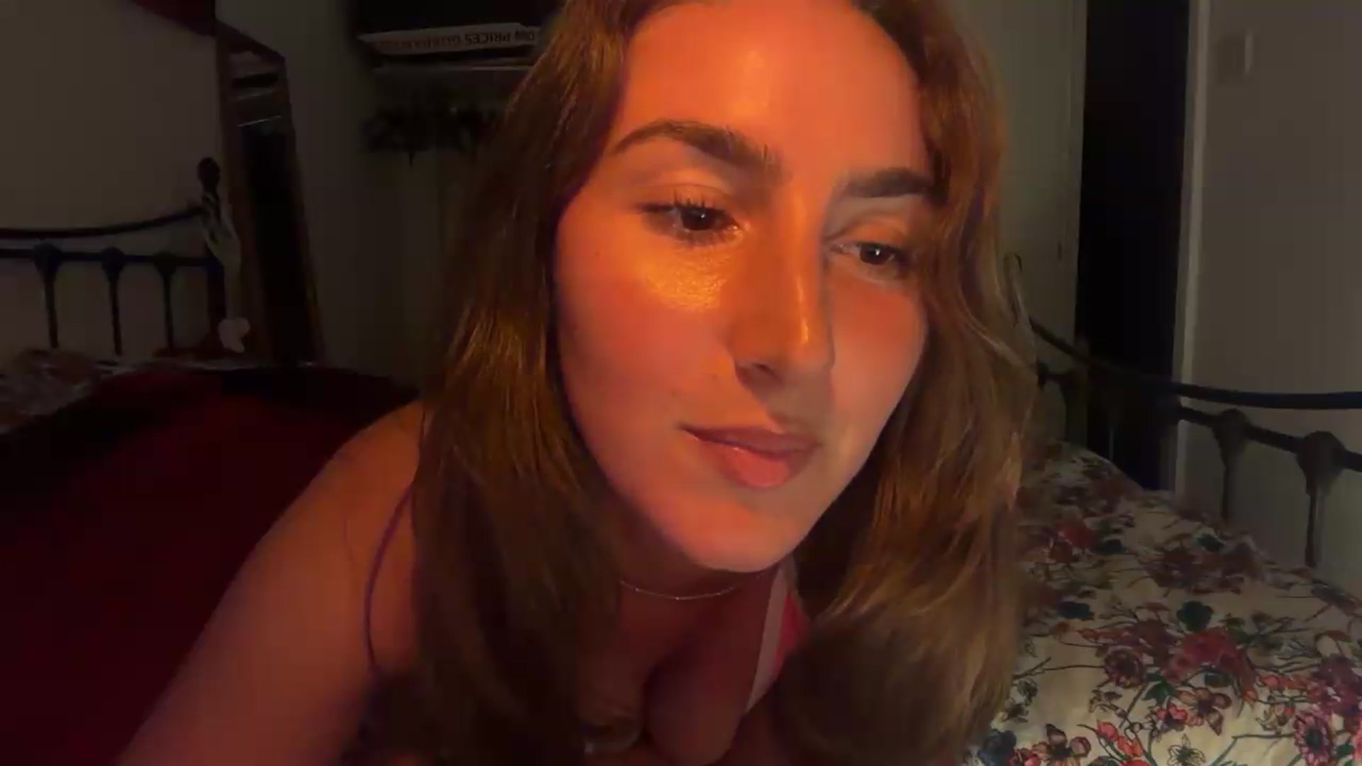 Gallery image thumbnail from CheekyKiki_xox's myfreecams stream on, 08/30/2026, 22:30 image 17 of 20