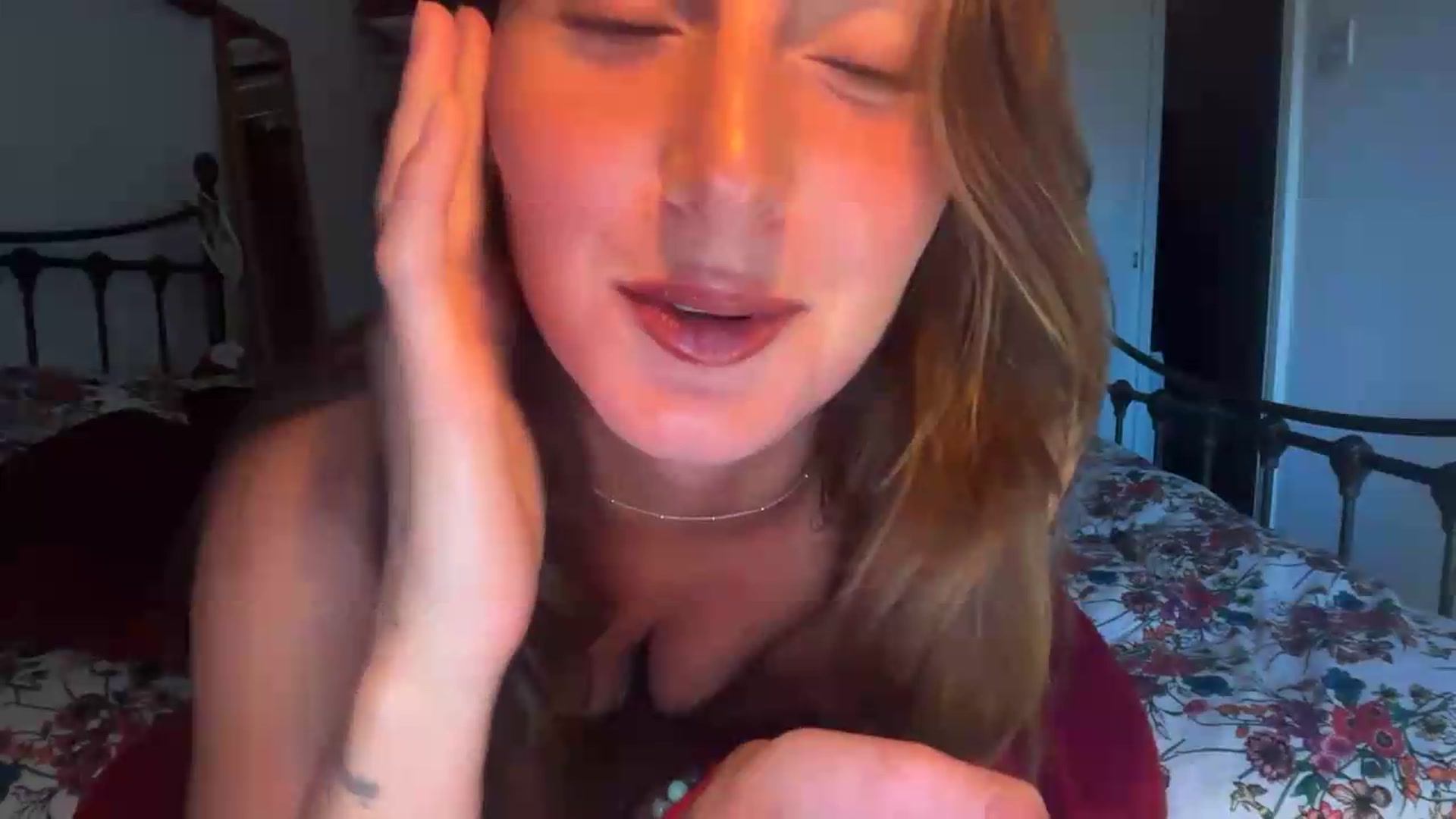 Gallery image thumbnail from CheekyKiki_xox's myfreecams stream on, 08/31/2026, 19:00 image 9 of 20