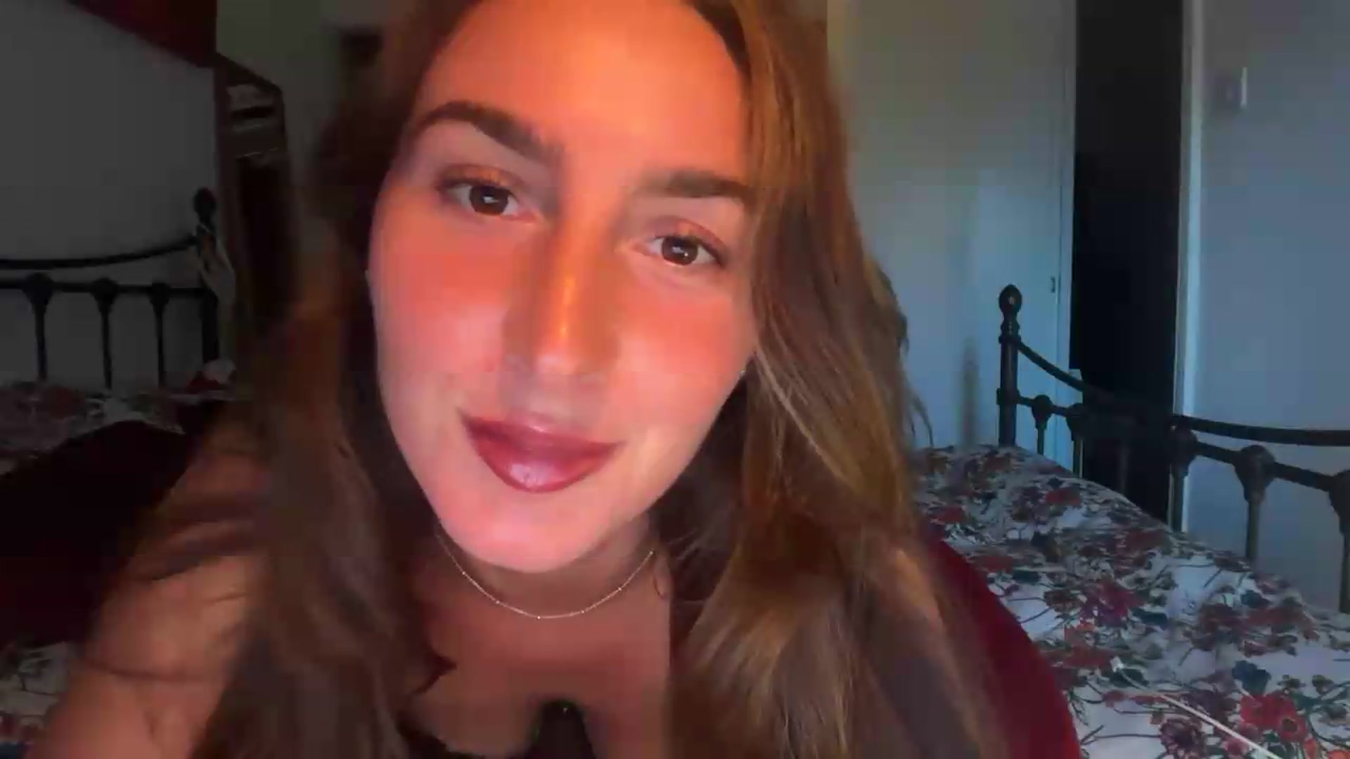 Gallery image thumbnail from CheekyKiki_xox's myfreecams stream on, 08/31/2026, 19:00 image 6 of 20
