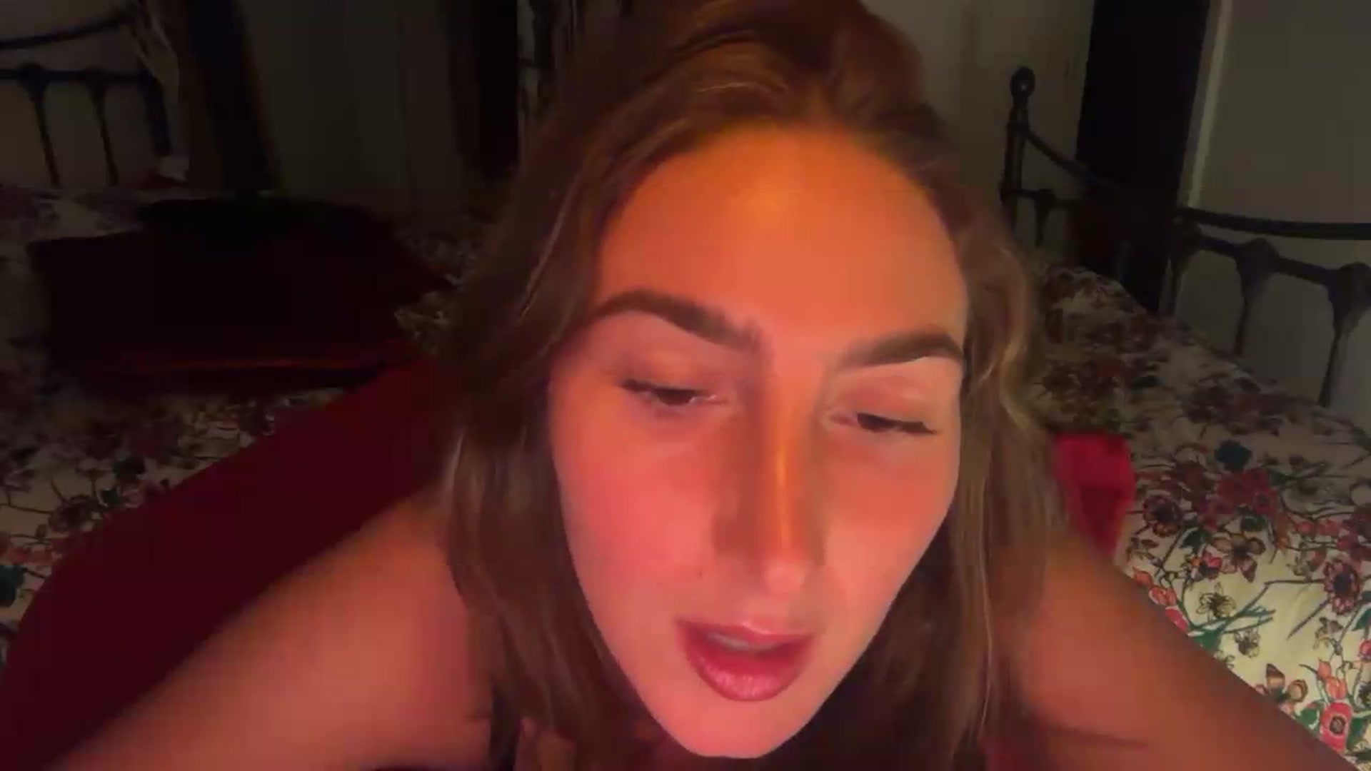 Gallery image thumbnail from CheekyKiki_xox's myfreecams stream on, 08/31/2026, 19:43 image 19 of 20