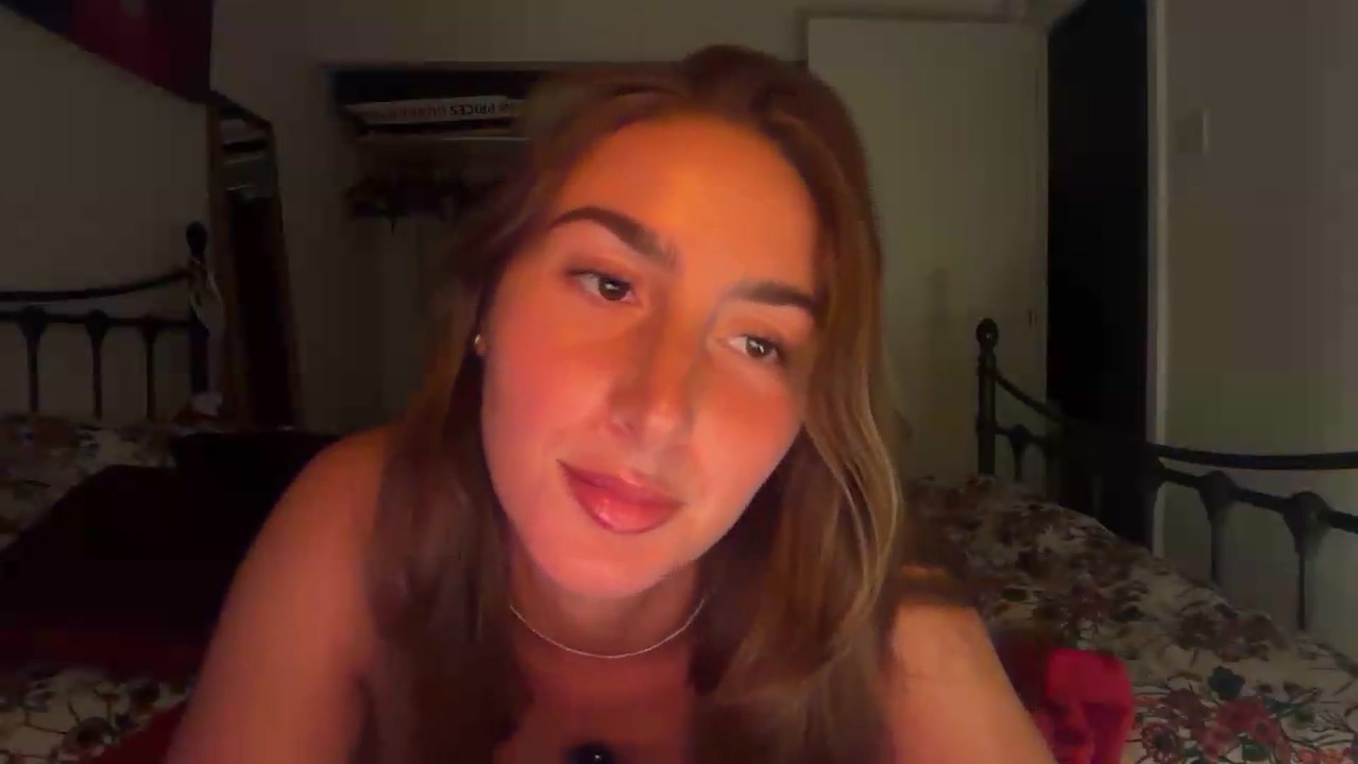 Gallery image thumbnail from CheekyKiki_xox's myfreecams stream on, 08/31/2026, 19:43 image 11 of 20