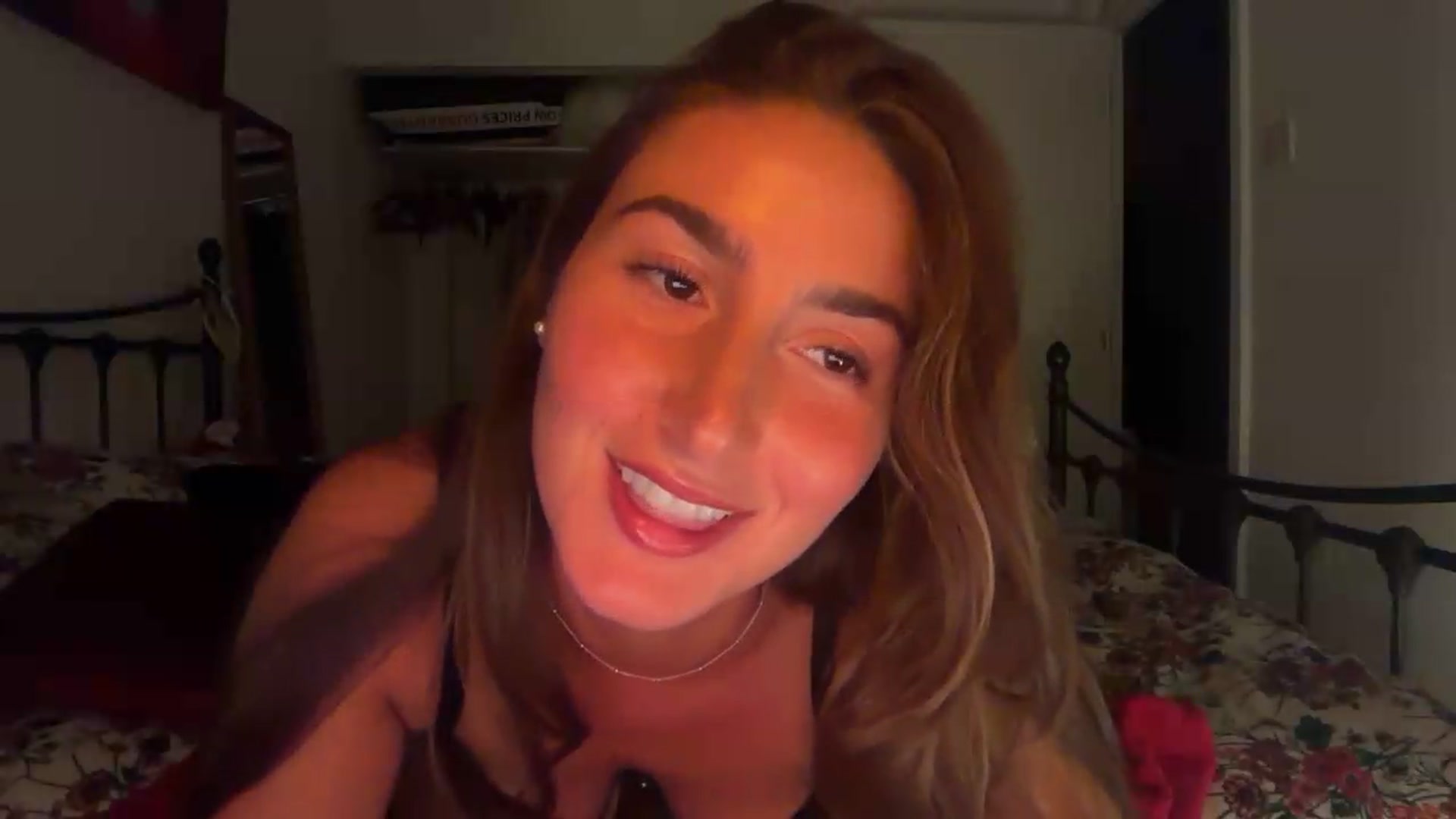 Gallery image thumbnail from CheekyKiki_xox's myfreecams stream on, 08/31/2026, 19:43 image 13 of 20