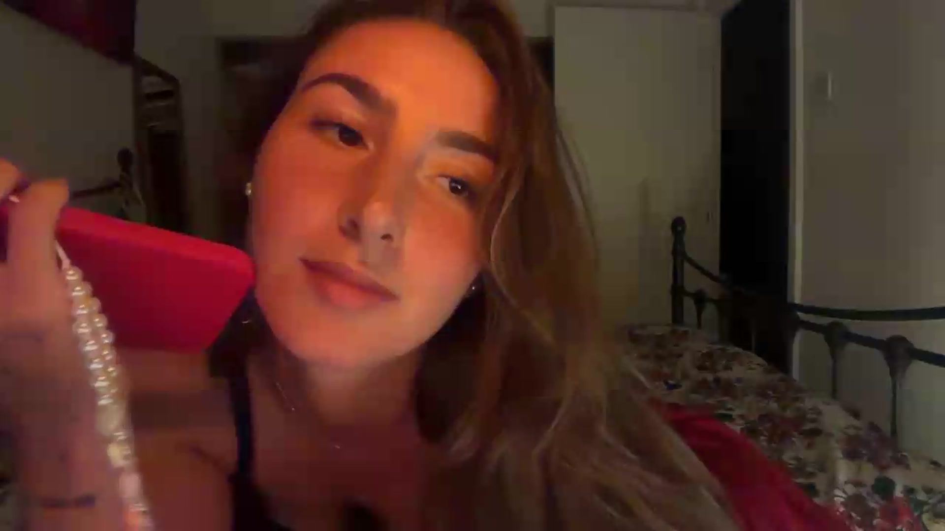 Gallery image thumbnail from CheekyKiki_xox's myfreecams stream on, 08/31/2026, 22:07 image 19 of 20