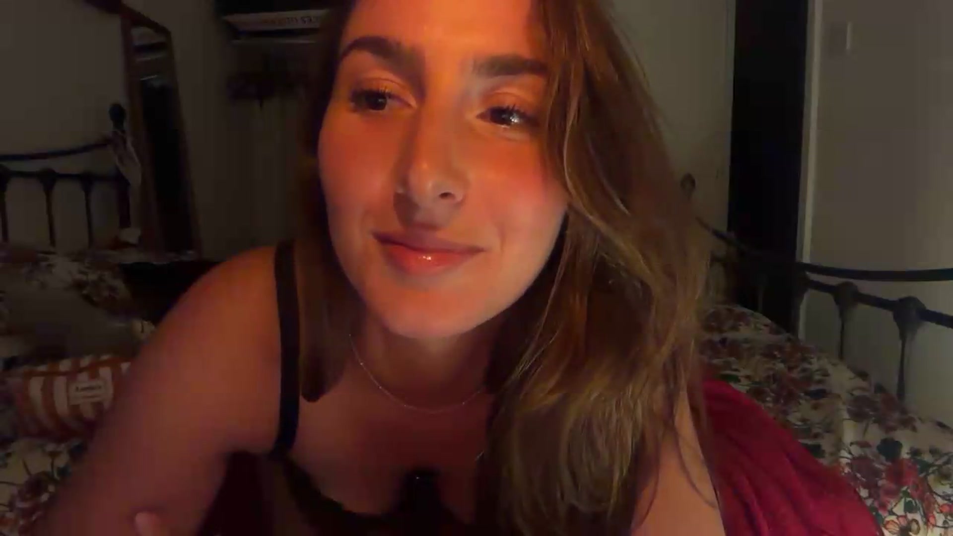Gallery image thumbnail from CheekyKiki_xox's myfreecams stream on, 08/31/2026, 22:07 image 20 of 20