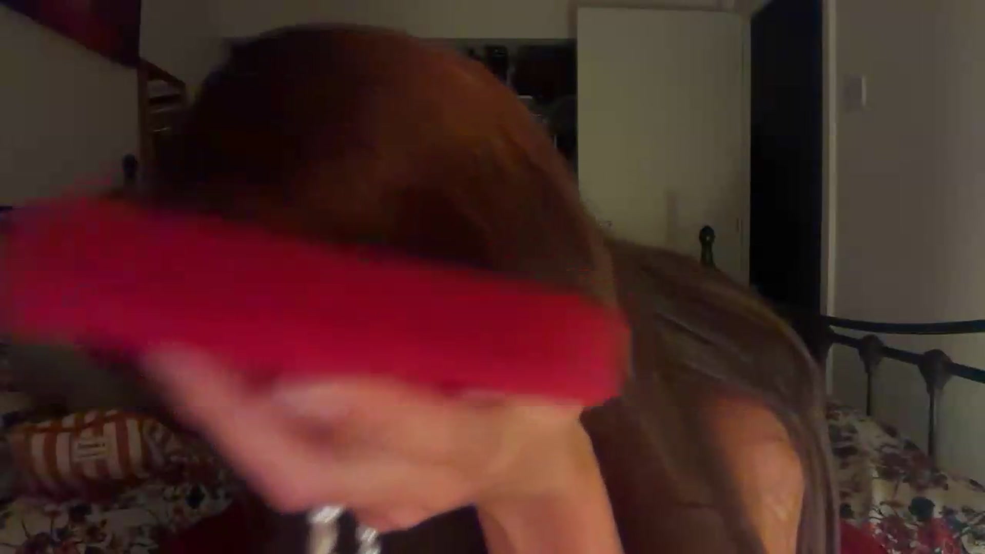 Gallery image thumbnail from CheekyKiki_xox's myfreecams stream on, 08/31/2026, 22:07 image 18 of 20