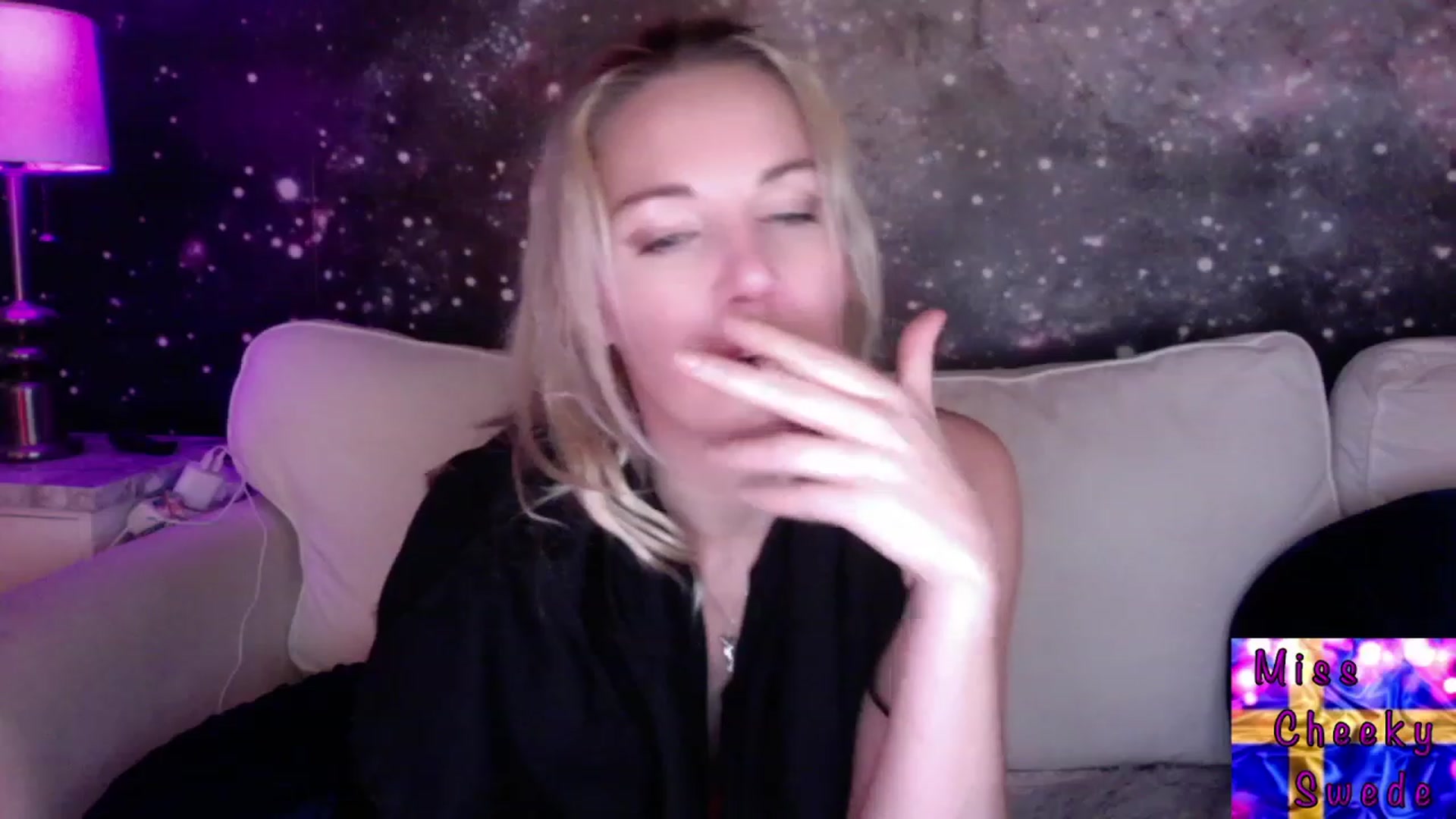 Gallery image thumbnail from CheekySwede's myfreecams stream on, 11/17/2022, 03:32 image 17 of 20