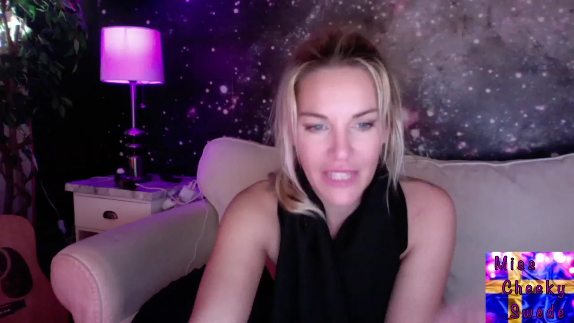 Gallery image thumbnail from CheekySwede's myfreecams stream on, 11/17/2022, 03:32 image 19 of 20
