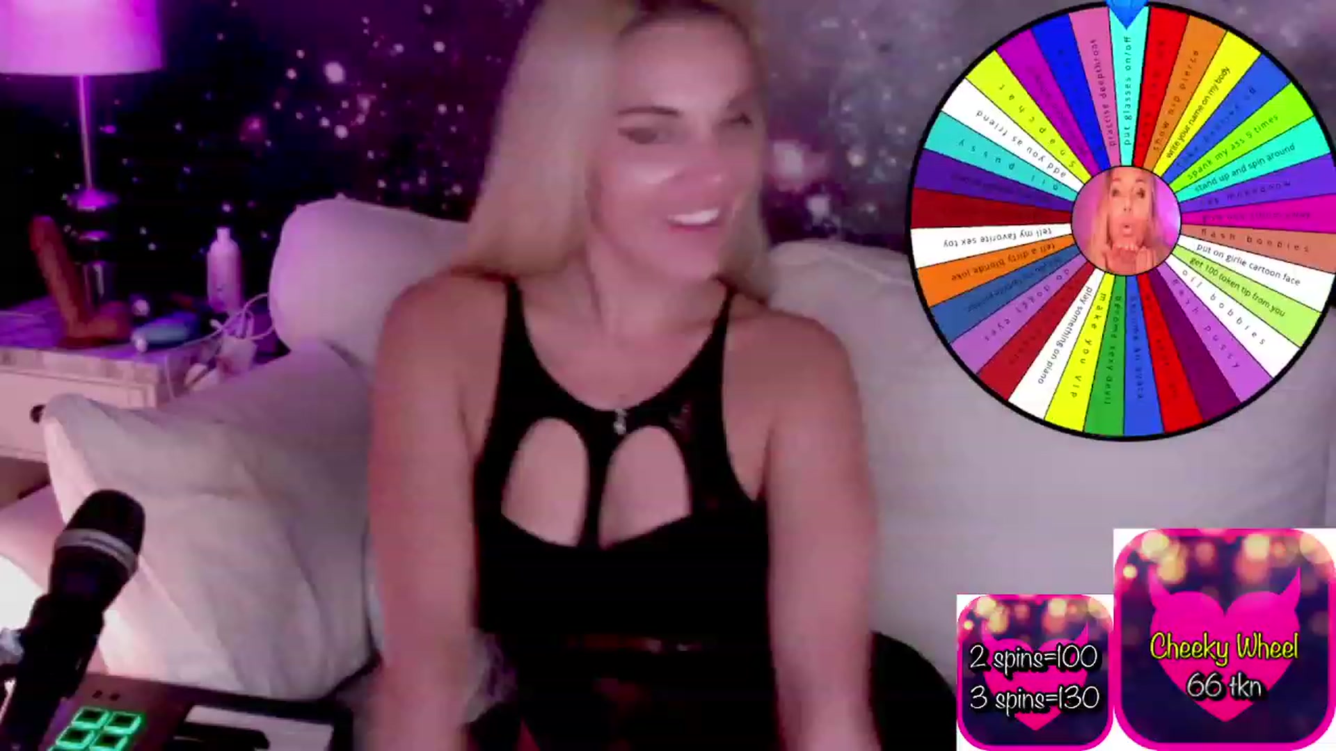 Gallery image thumbnail from CheekySwede's myfreecams stream on, 11/19/2022, 14:16 image 17 of 20