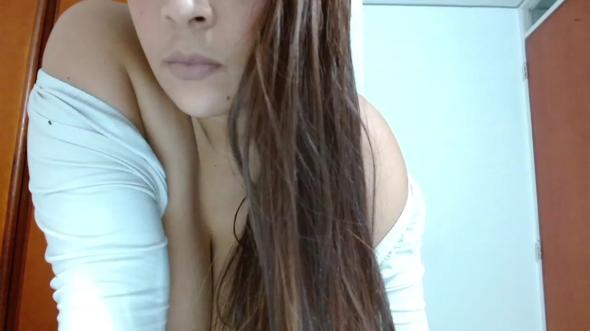 Gallery image thumbnail from Chellsea_'s myfreecams stream on, 11/21/2023, 07:09 image 15 of 20
