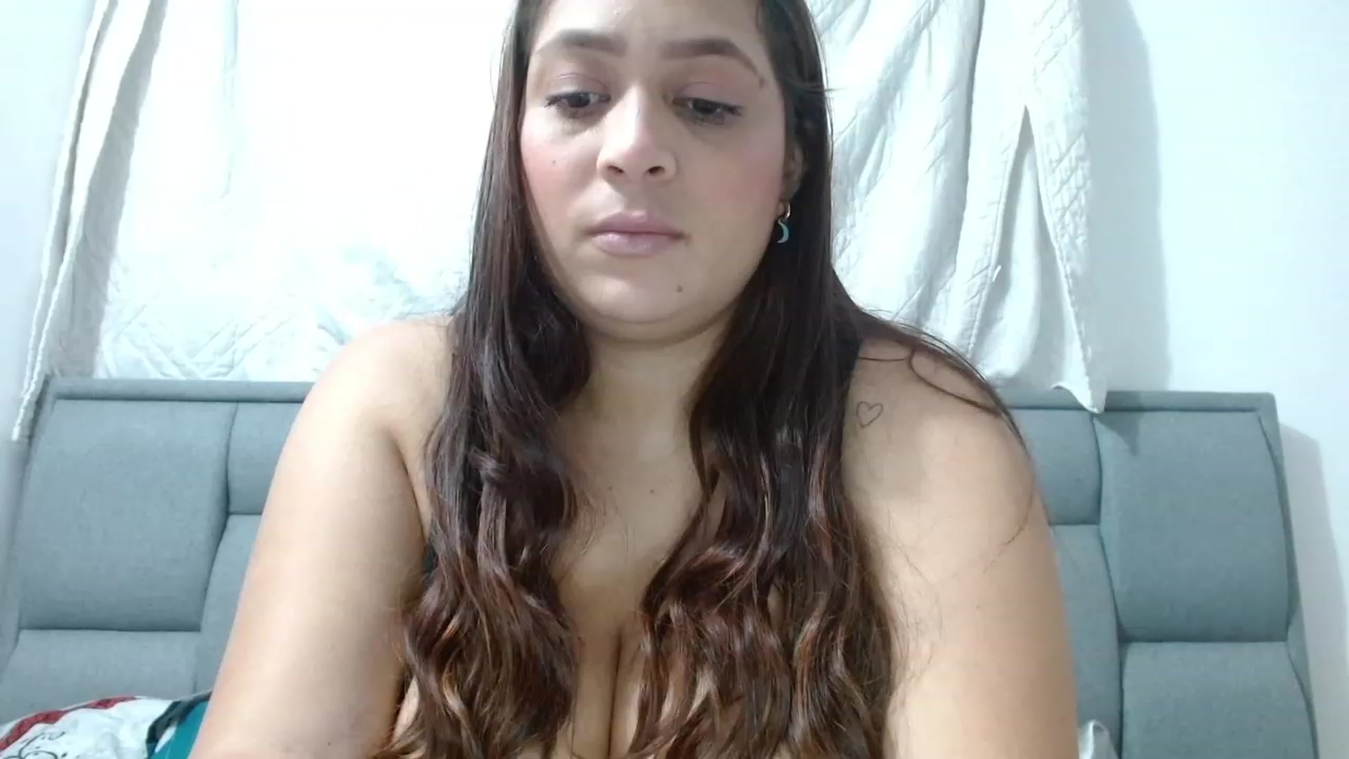 Gallery image thumbnail from Chellsea_'s myfreecams stream on, 11/24/2023, 03:50 image 9 of 20