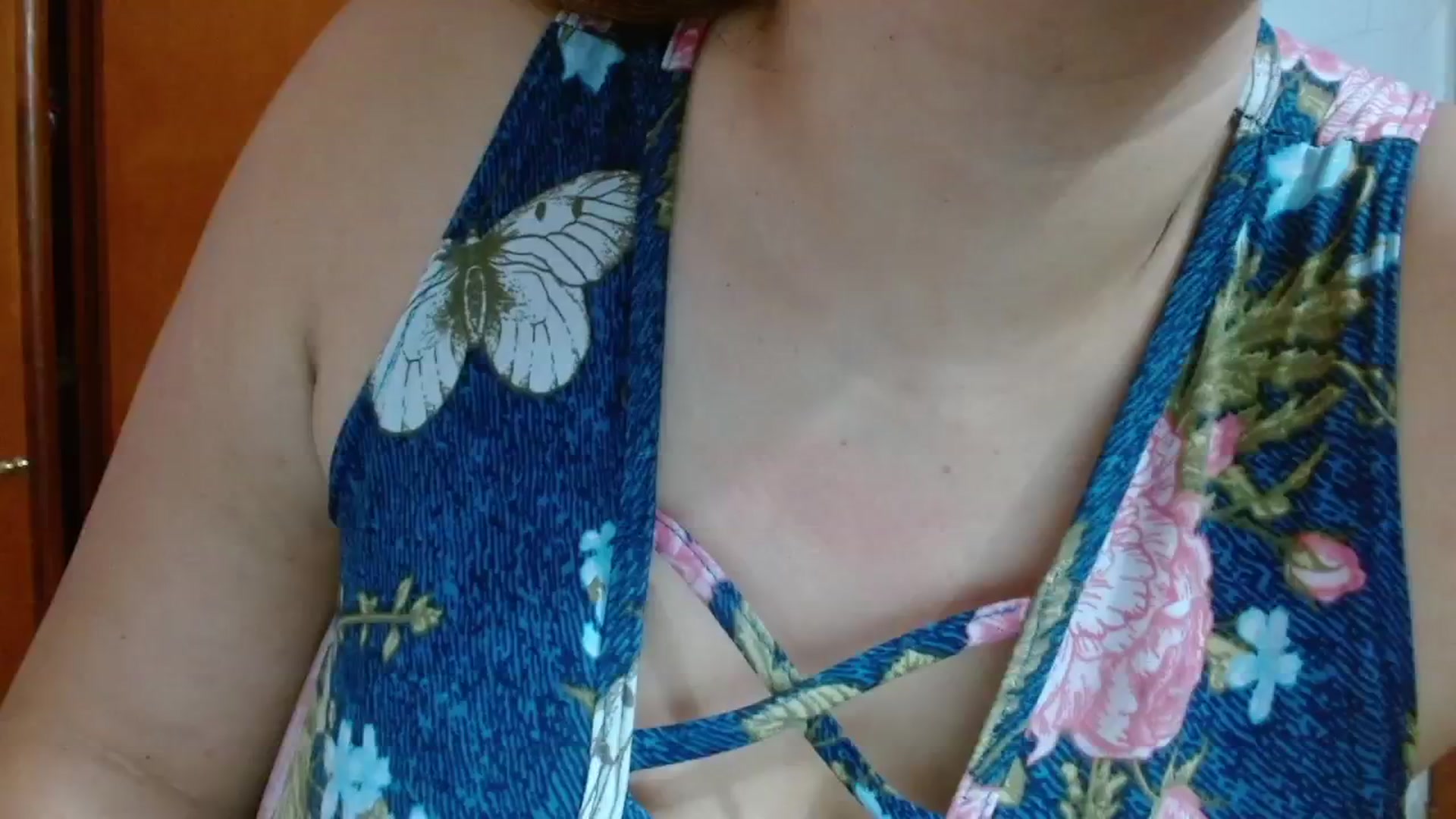 Gallery image thumbnail from Chellsea_'s myfreecams stream on, 08/19/2024, 03:36 image 16 of 20