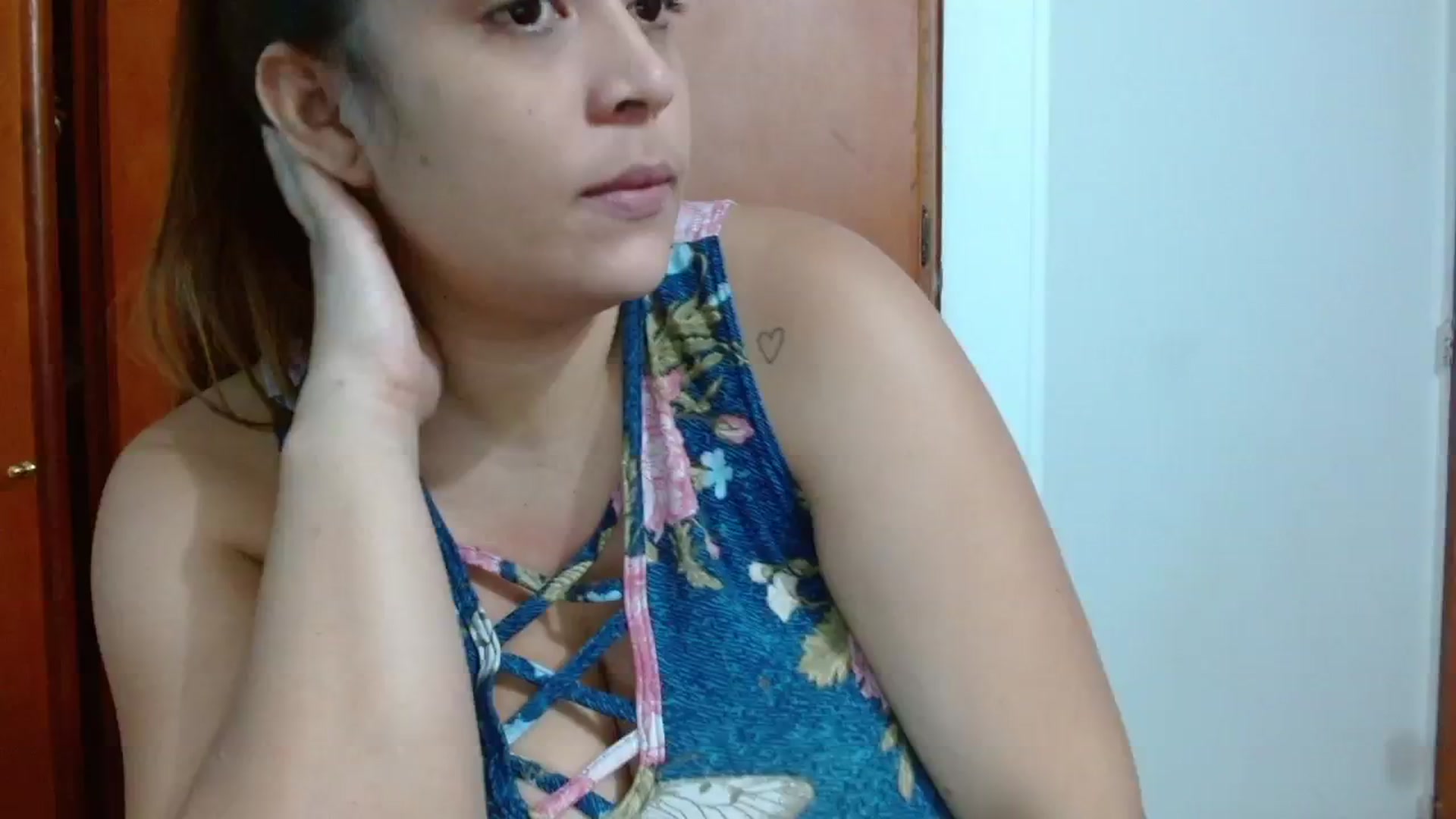 Gallery image thumbnail from Chellsea_'s myfreecams stream on, 08/19/2024, 03:36 image 18 of 20